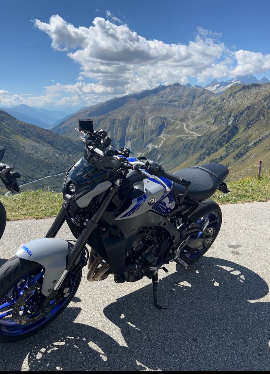 YAMAHA MT-09-image-2