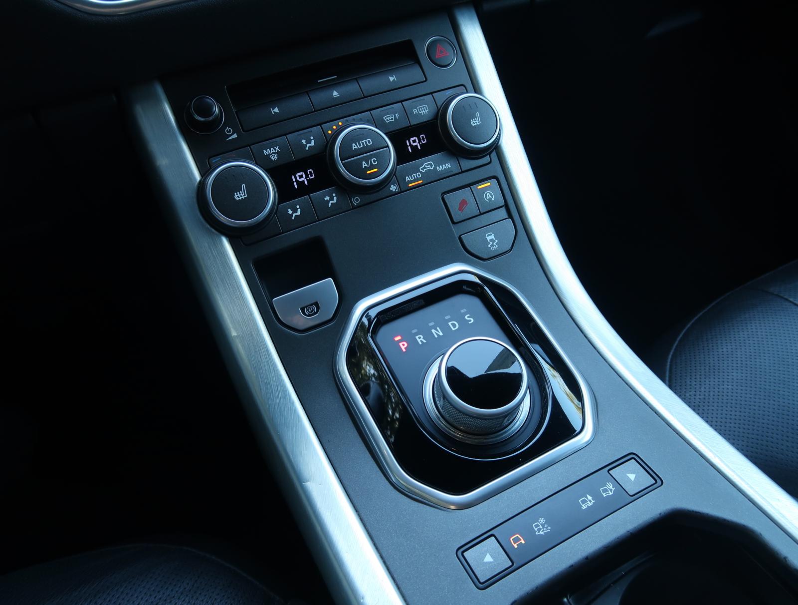 LAND ROVER Evoque 2.0 TD4 SE Dynamic AT9-image-16