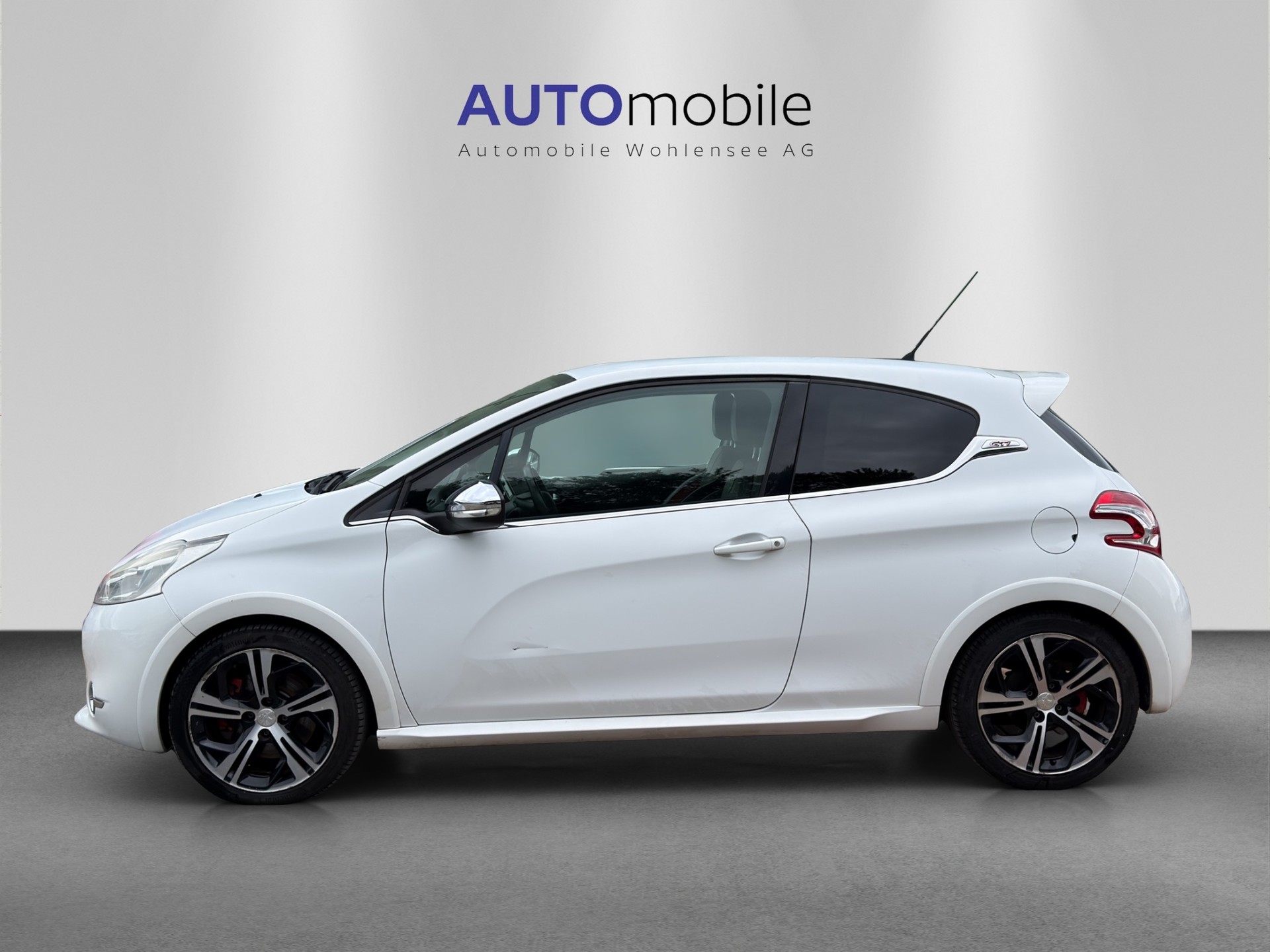 PEUGEOT 208 1.6 Turbo GTi