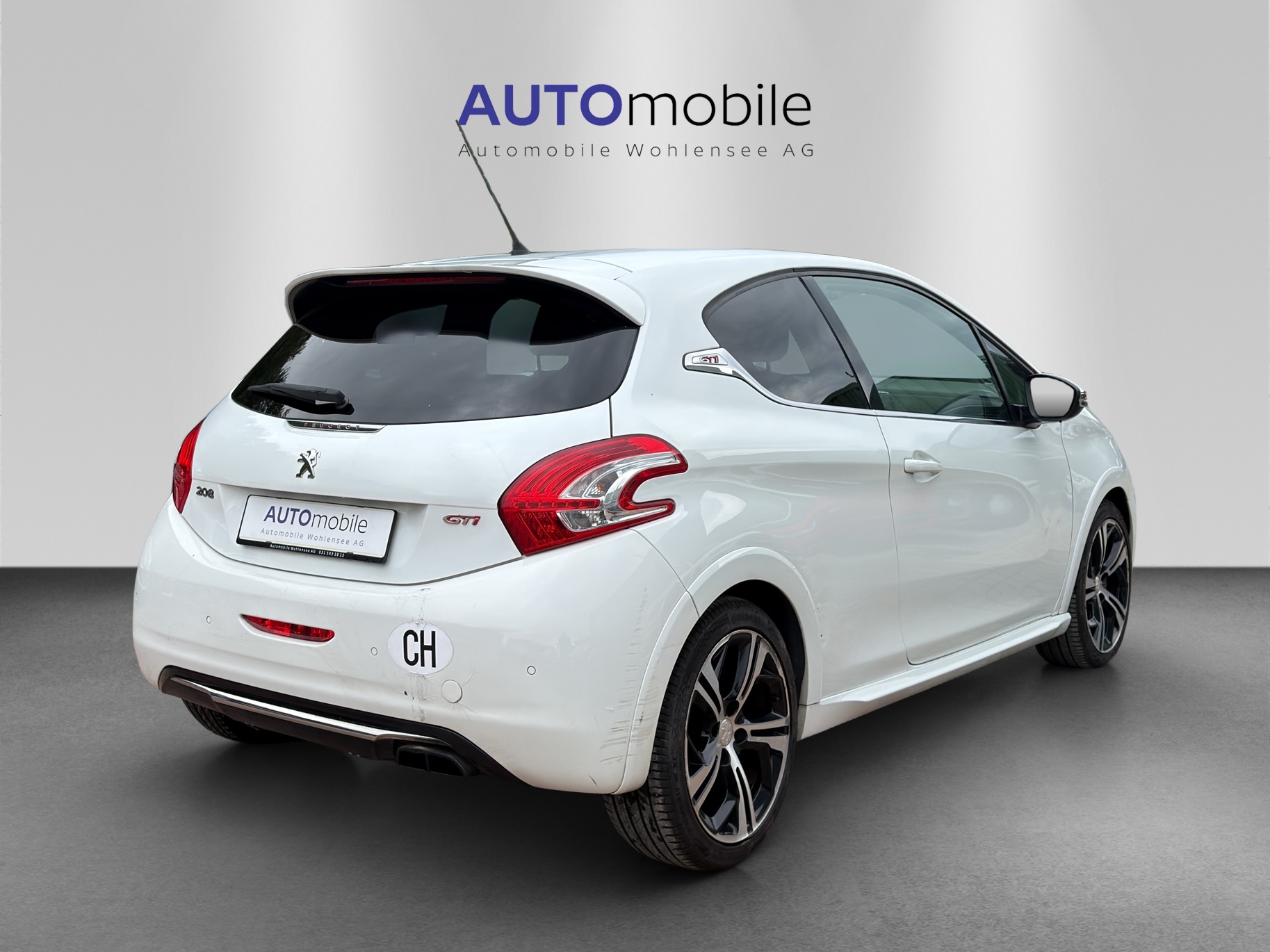 PEUGEOT 208 1.6 Turbo GTi-image-4