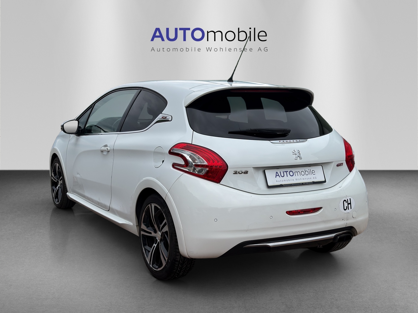 PEUGEOT 208 1.6 Turbo GTi-image-6