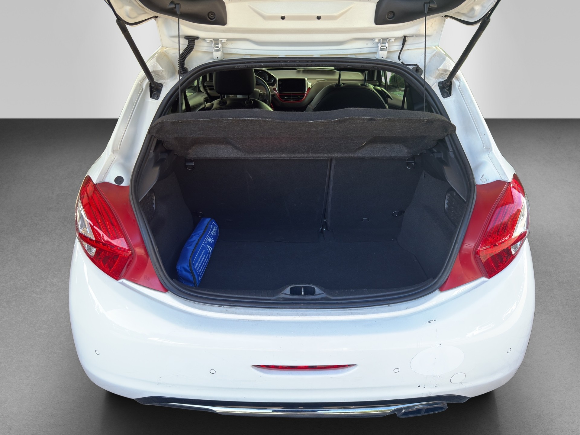 PEUGEOT 208 1.6 Turbo GTi-image-14