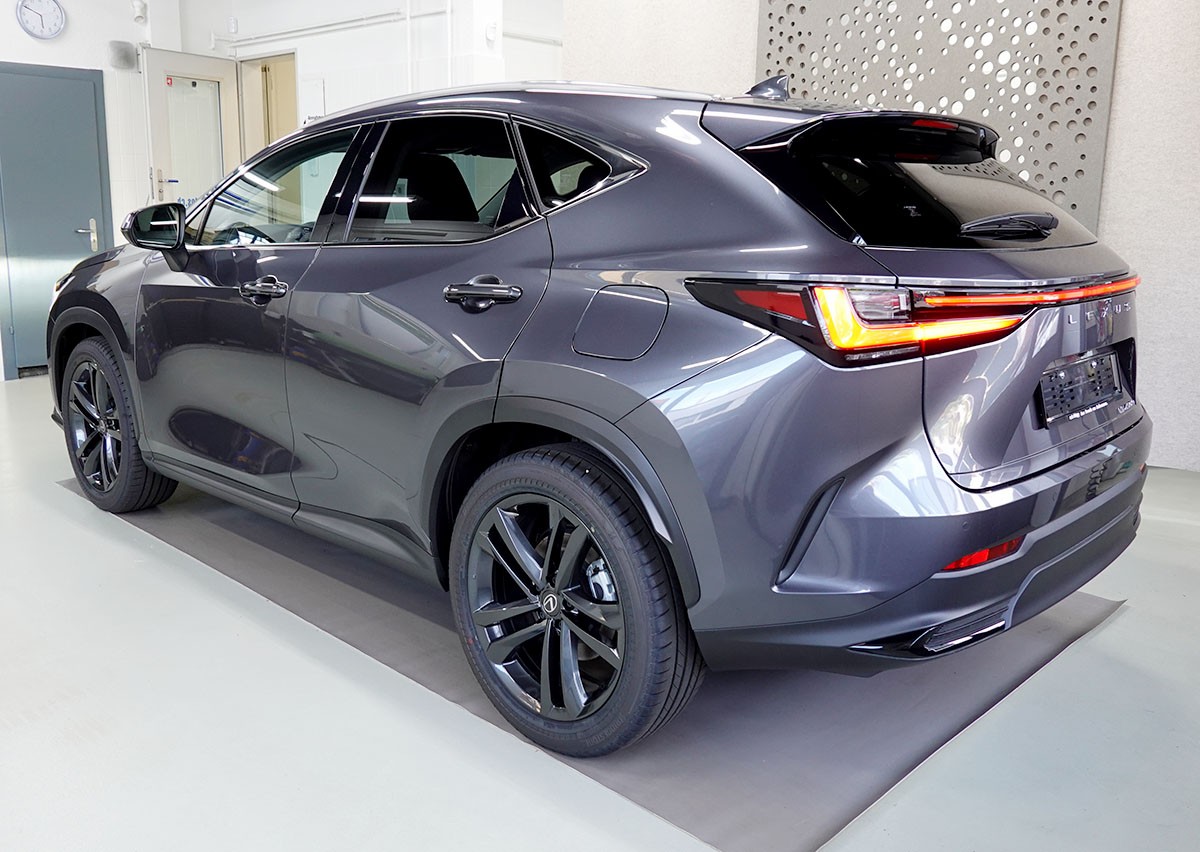 LEXUS NX 450h+ E-FOUR Comfort, 20" Alufelgen-showroom-element-2