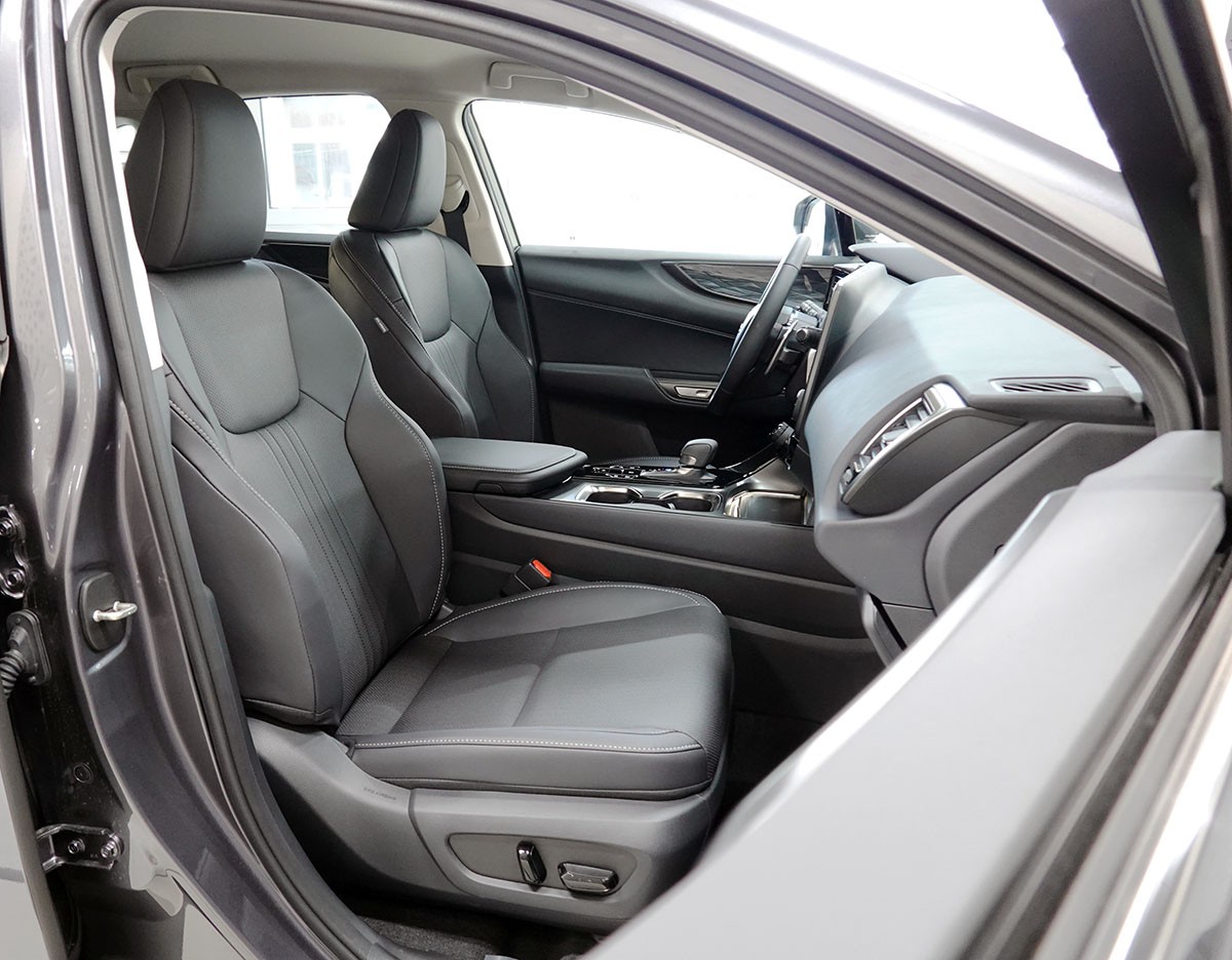 LEXUS NX 450h+ E-FOUR Comfort, 20" Alufelgen-showroom-element-3