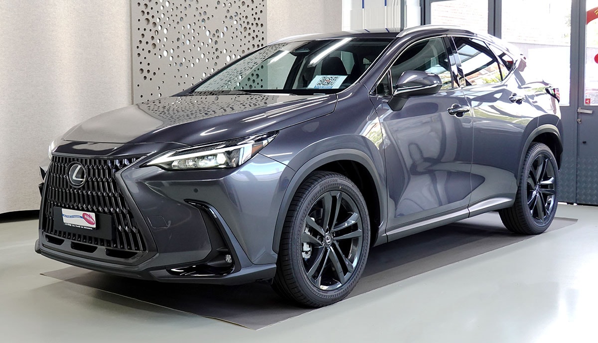 LEXUS NX 450h+ E-FOUR Comfort, 20" Alufelgen
