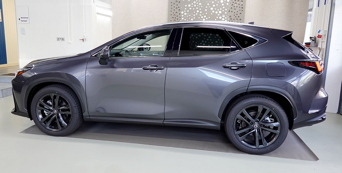 LEXUS NX 450h+ E-FOUR Comfort, 20" Alufelgen-showroom-element-1
