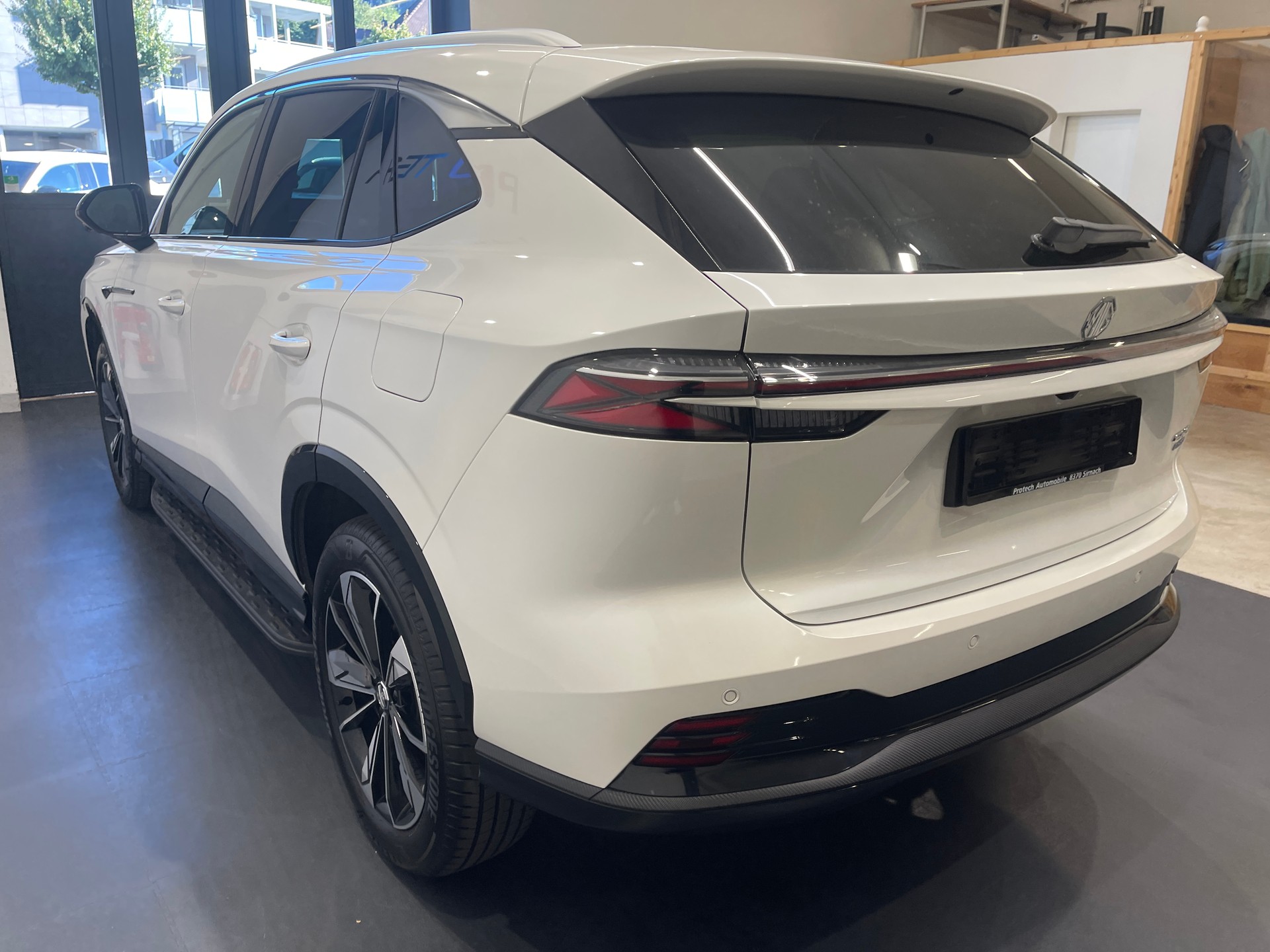 MG HS 1.5 T PHEV Luxury-image-7