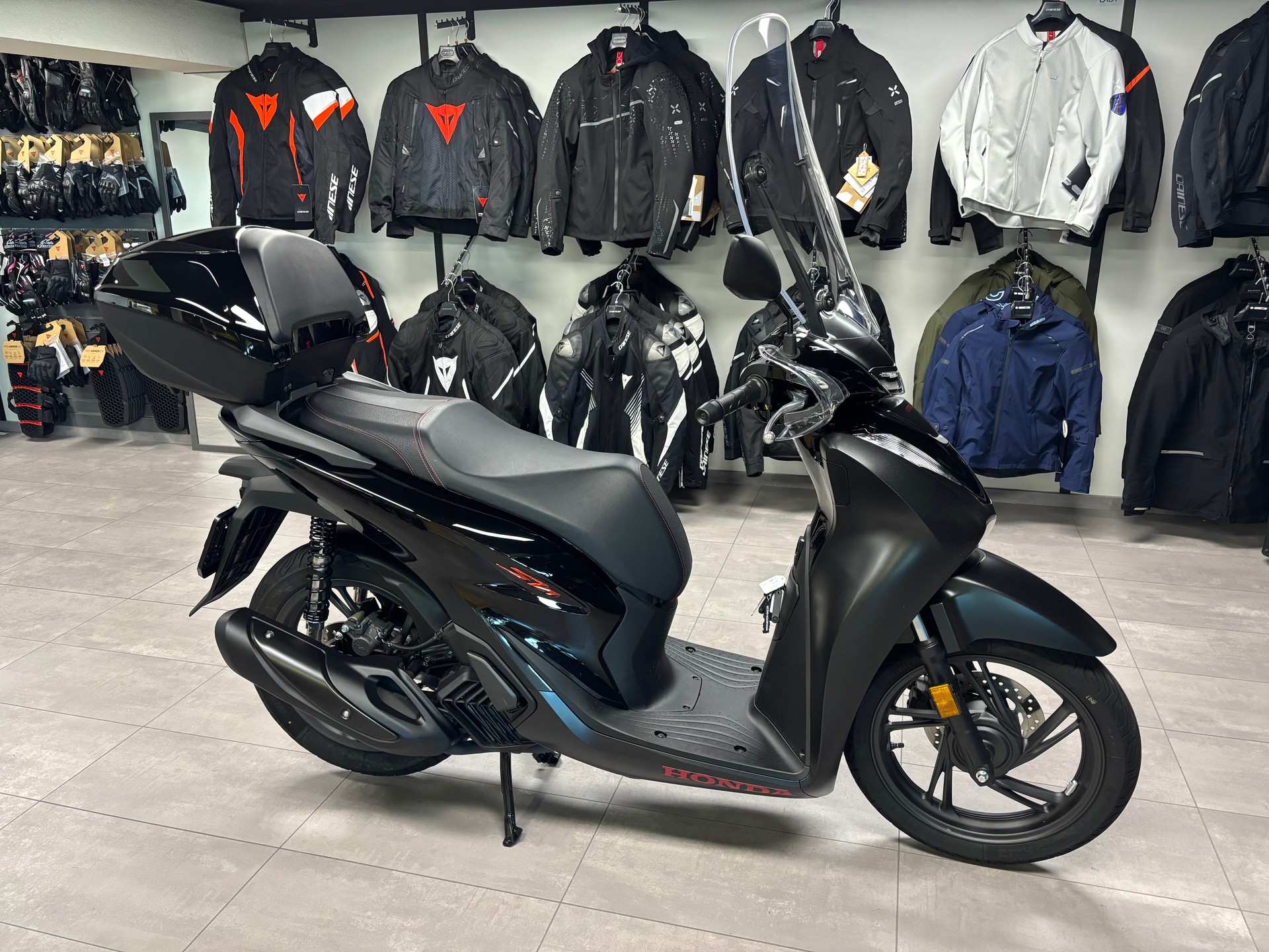 HONDA SH 125 Smart Top Box-image-0