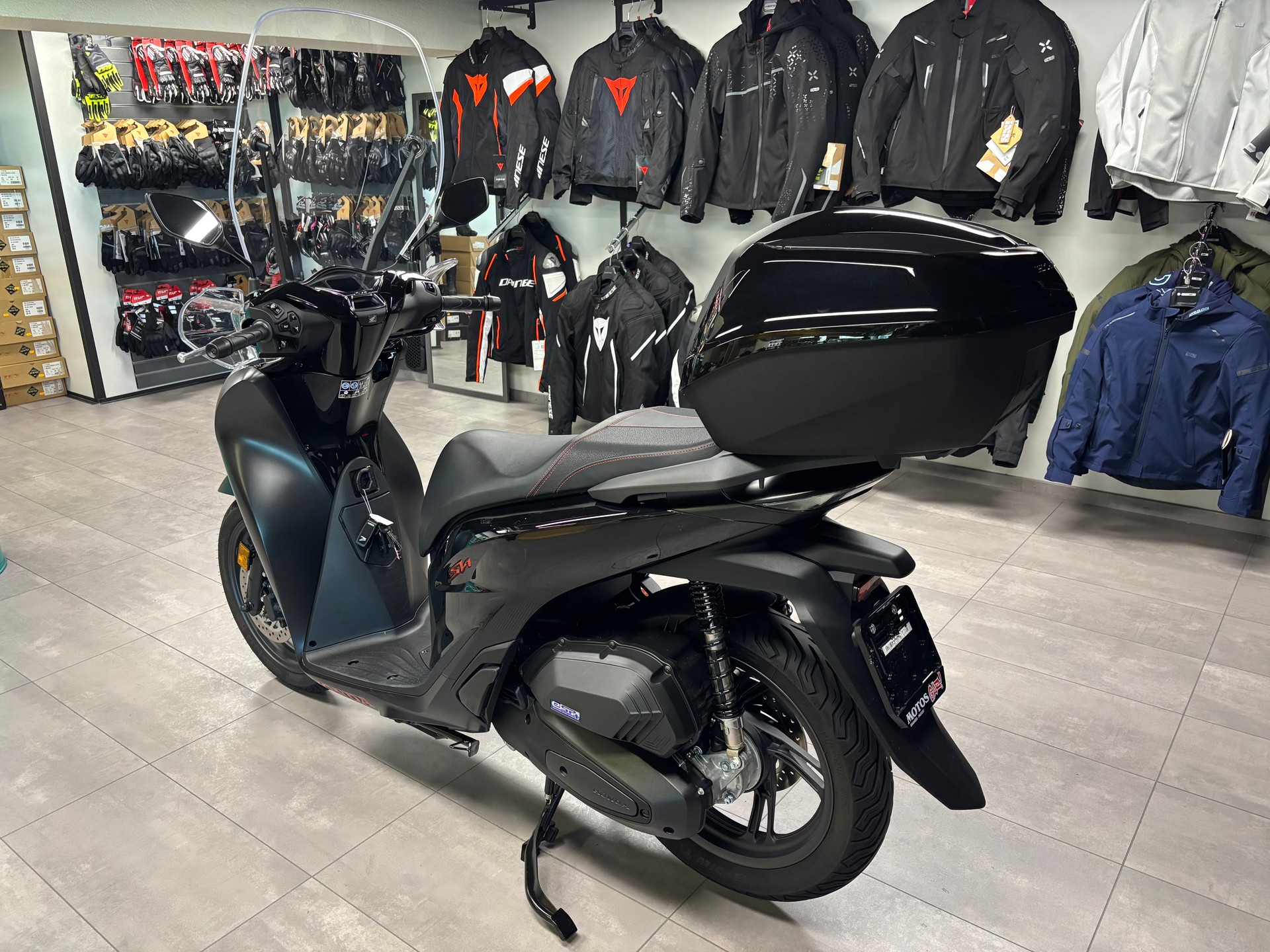 HONDA SH 125 Smart Top Box-image-5