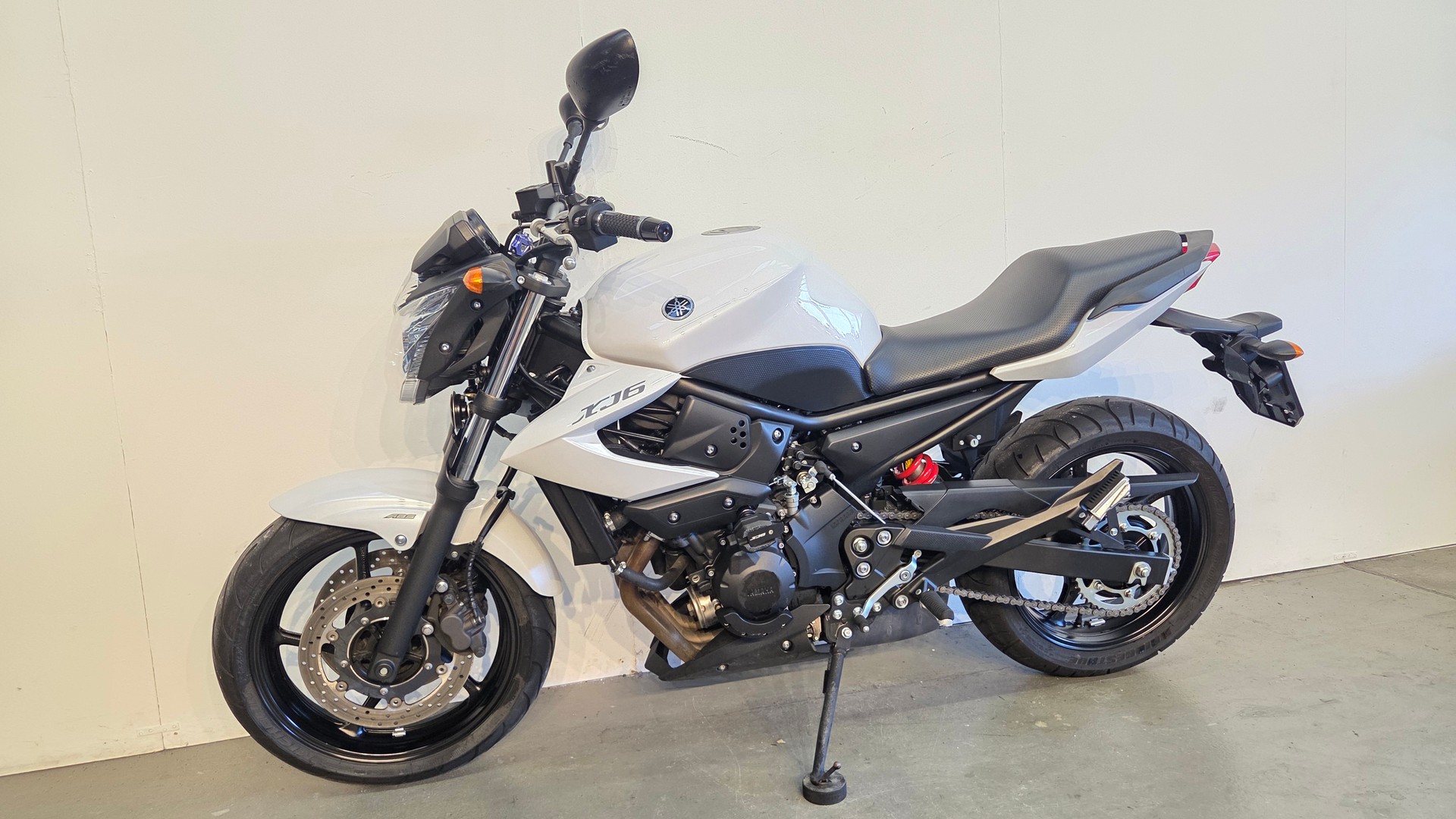 YAMAHA XJ 6 N ABS-image-3