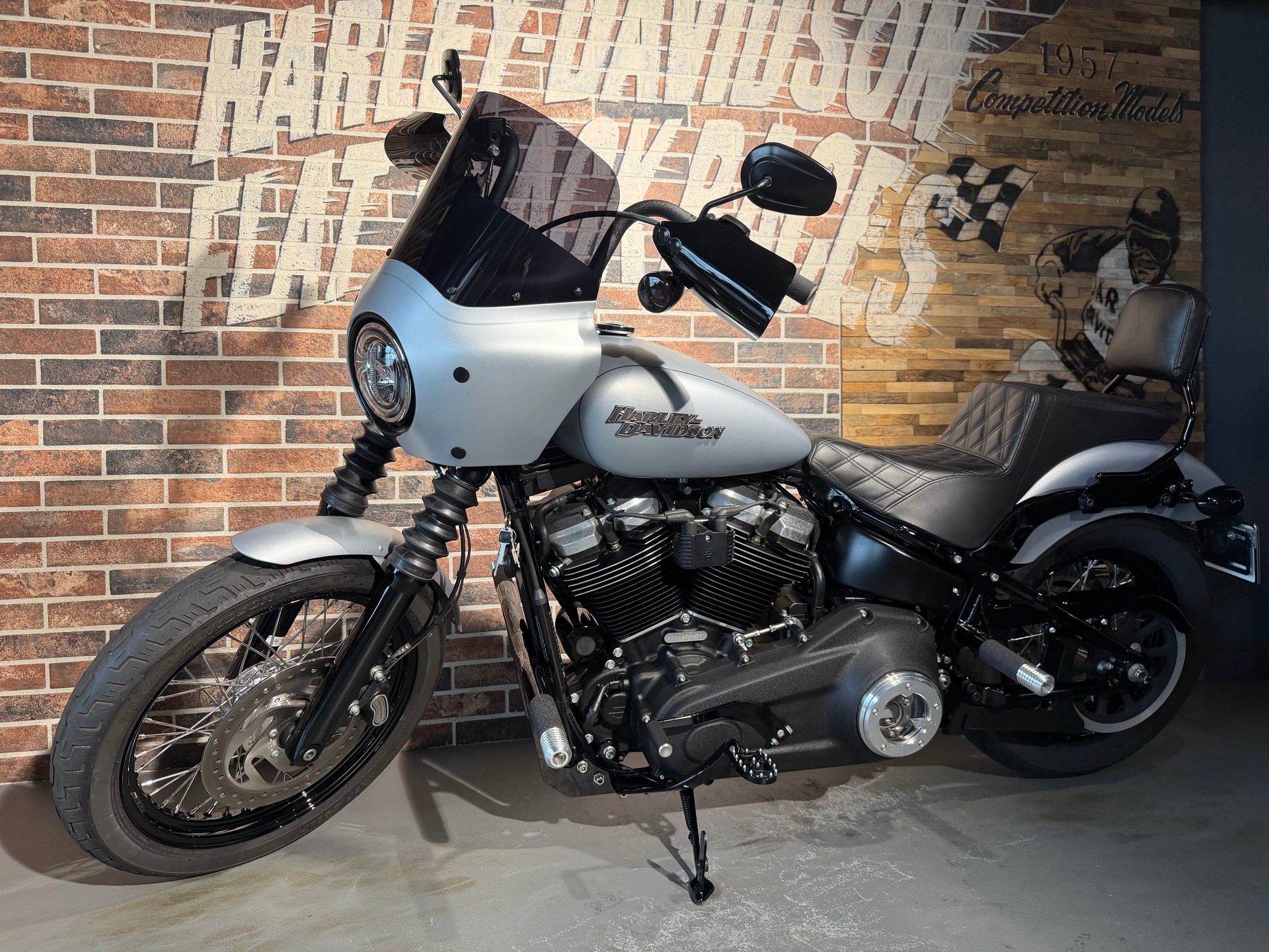 HARLEY-DAVIDSON FXBB Street Bob 107 ABS-image-0