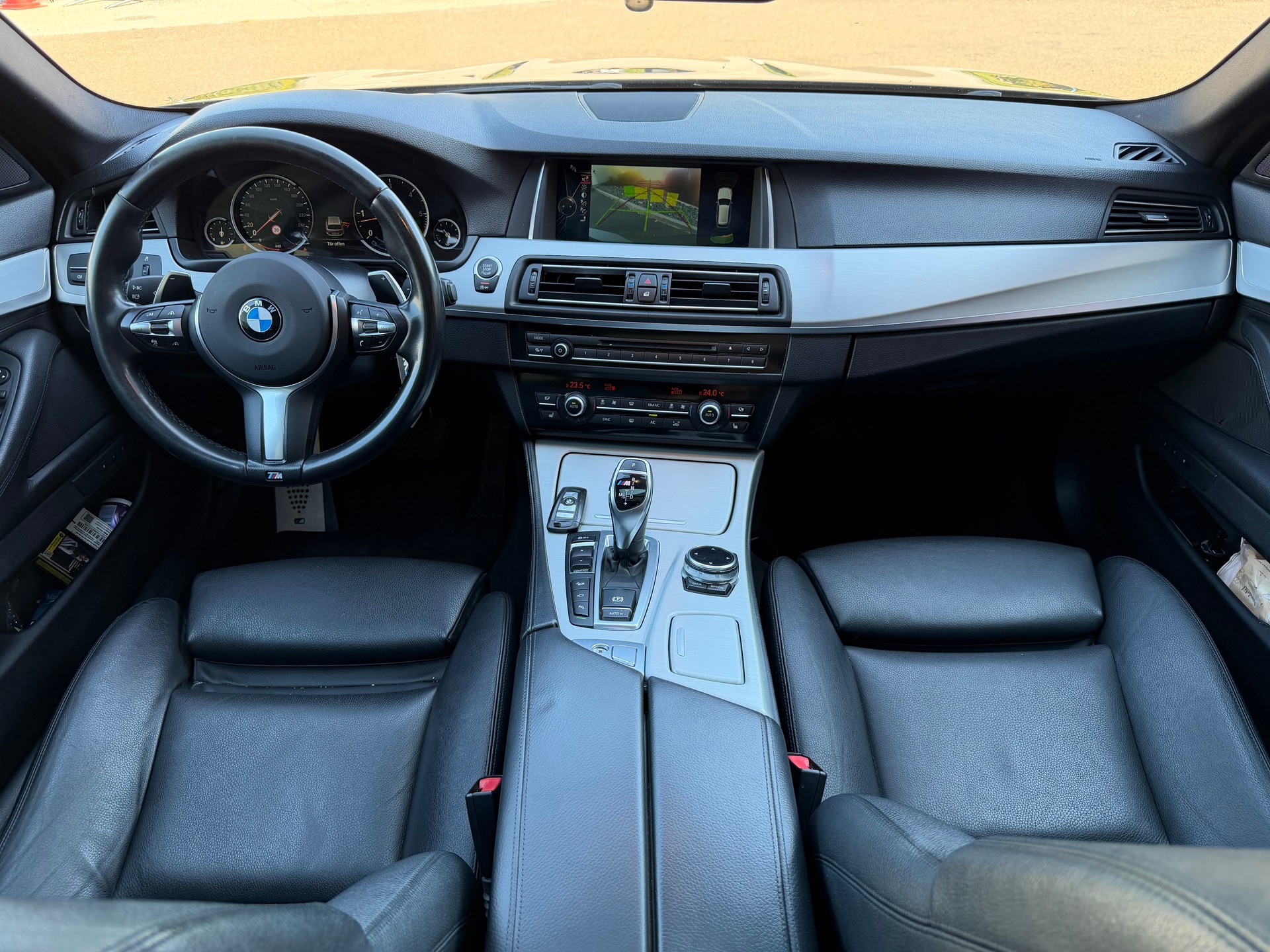 BMW M550d Touring xDrive Steptronic-image-16