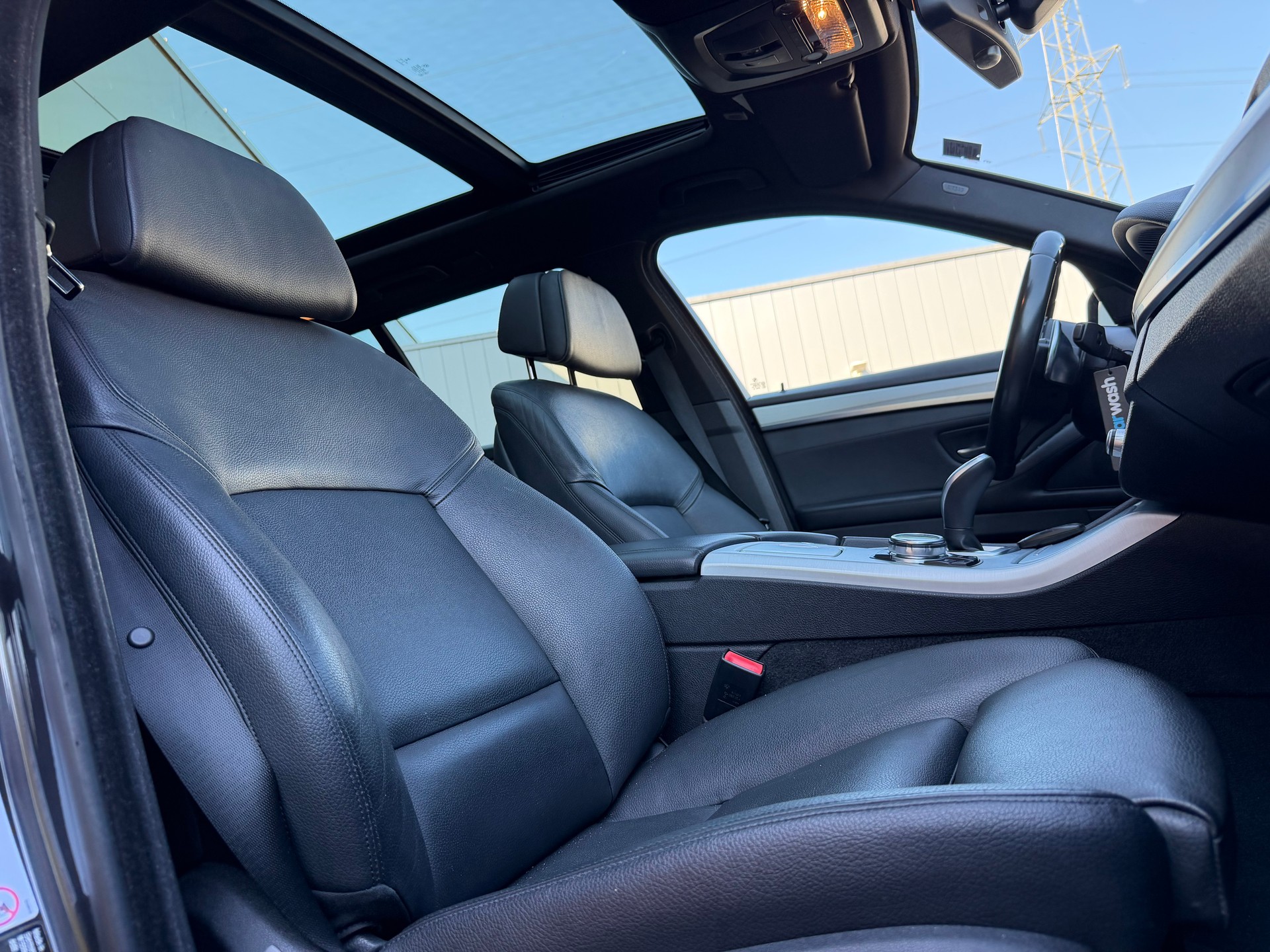 BMW M550d Touring xDrive Steptronic-image-19