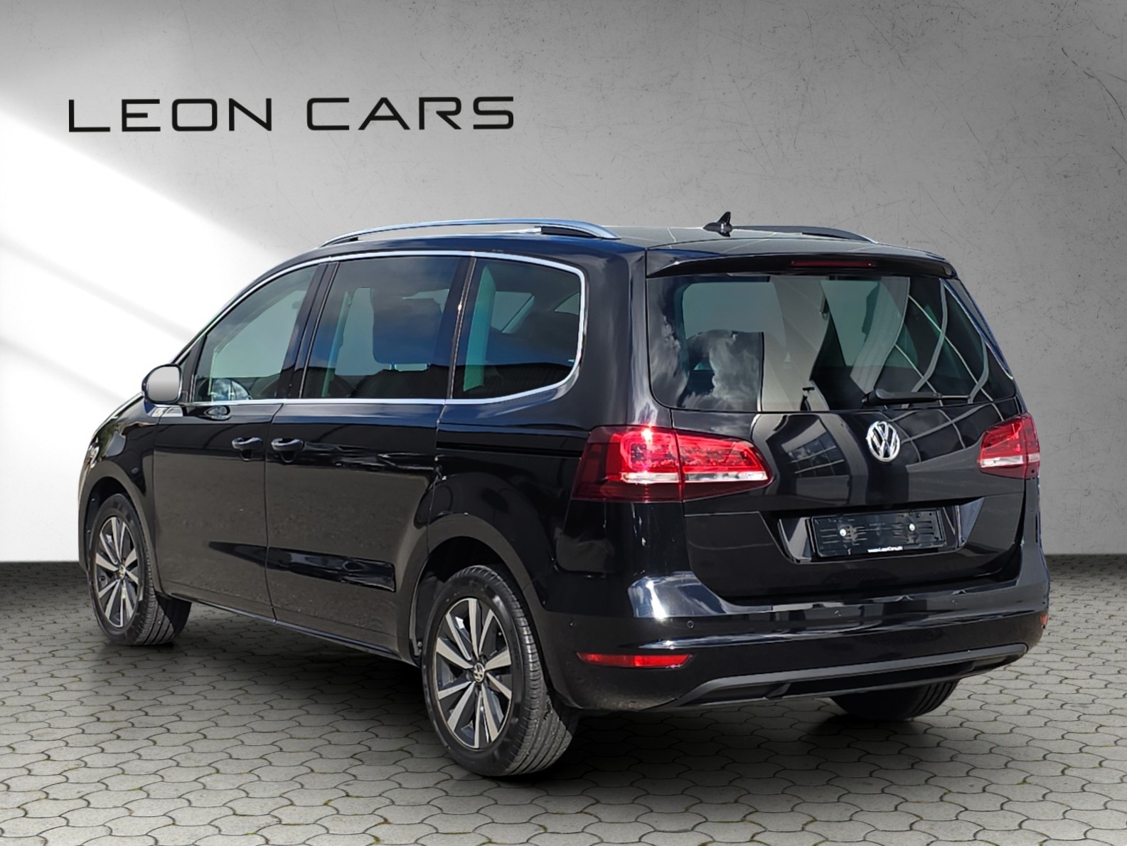 VW Sharan 2.0 TDI BMT Highline 4Motion DSG 7-Sitzer-image-5