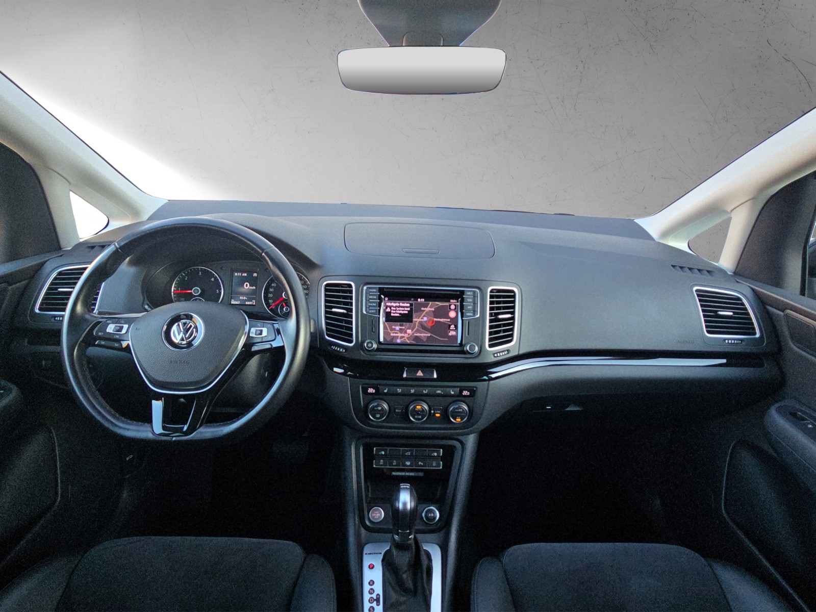 VW Sharan 2.0 TDI BMT Highline 4Motion DSG 7-Sitzer-image-9