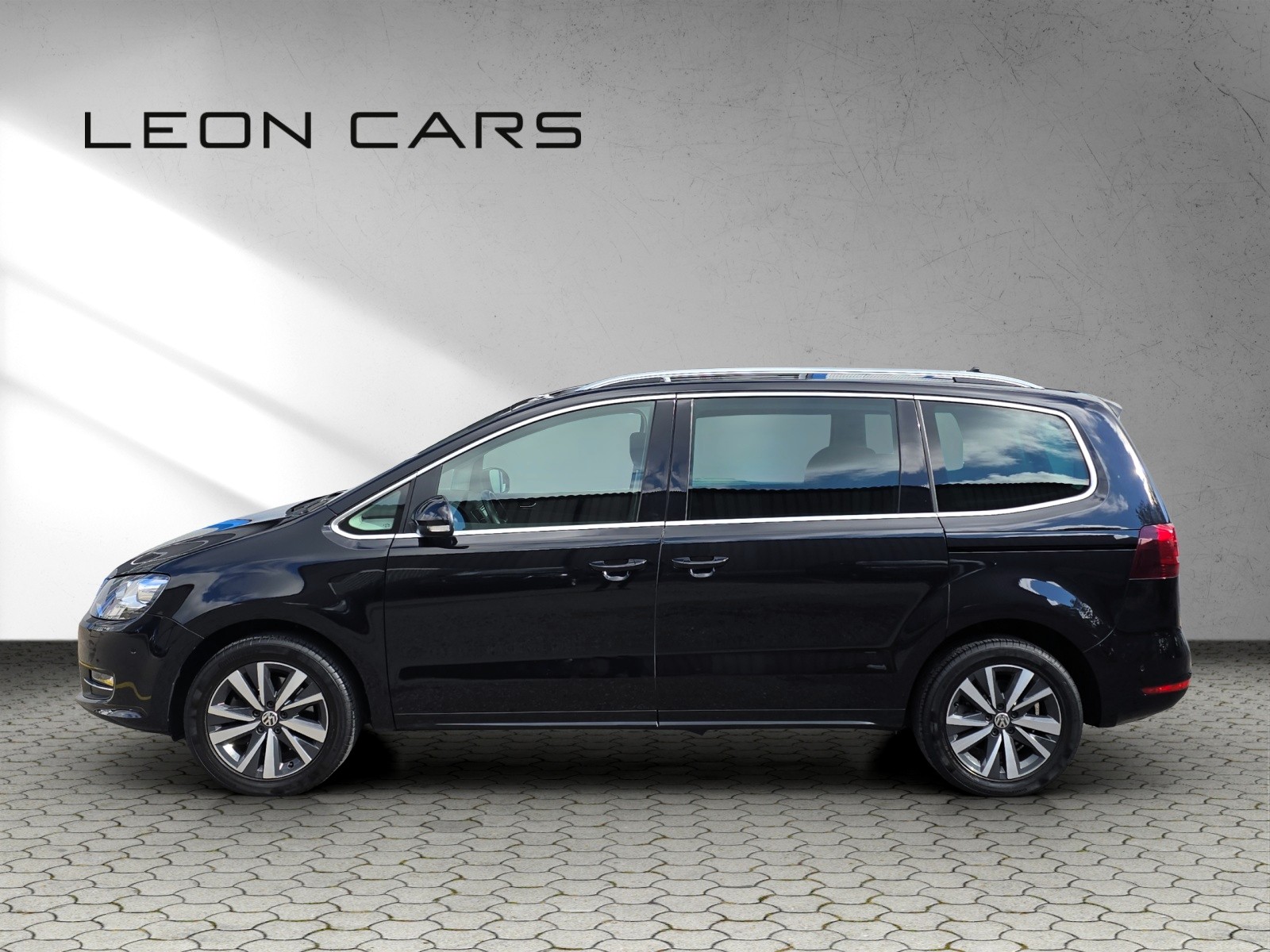 VW Sharan 2.0 TDI BMT Highline 4Motion DSG 7-Sitzer-image-6