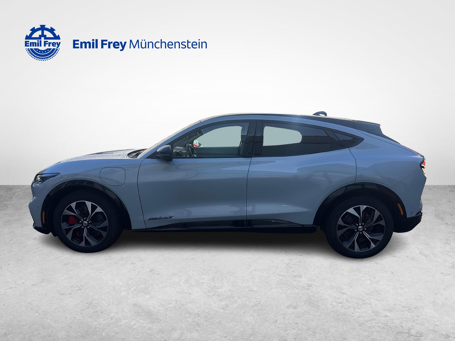 FORD Mustang Mach-E Extended AWD-showroom-element-1