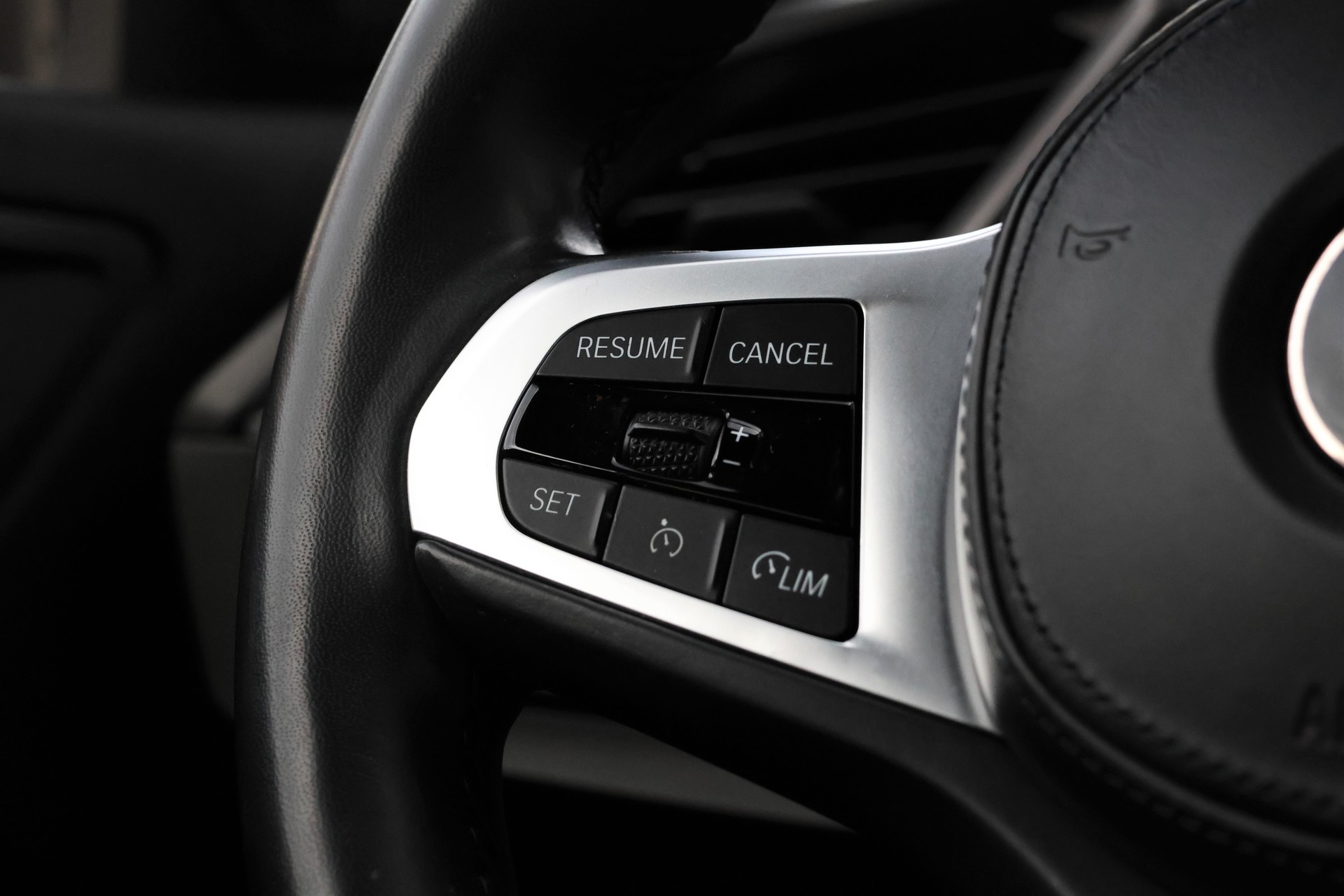 BMW 120d xDrive Steptronic M Sport-image-16