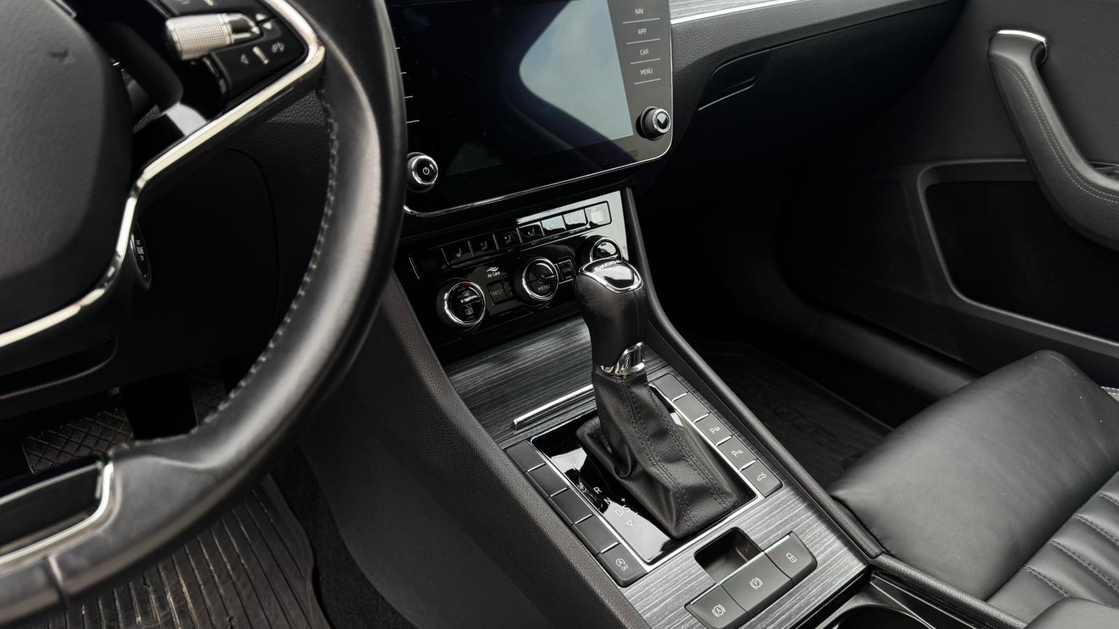 SKODA SUPERB-image-11