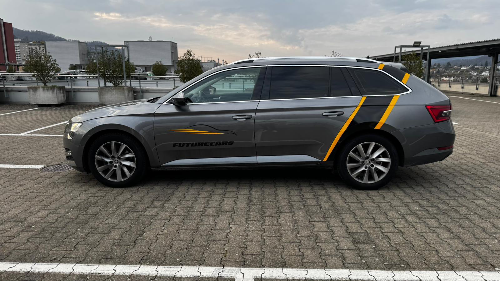 SKODA SUPERB-image-3