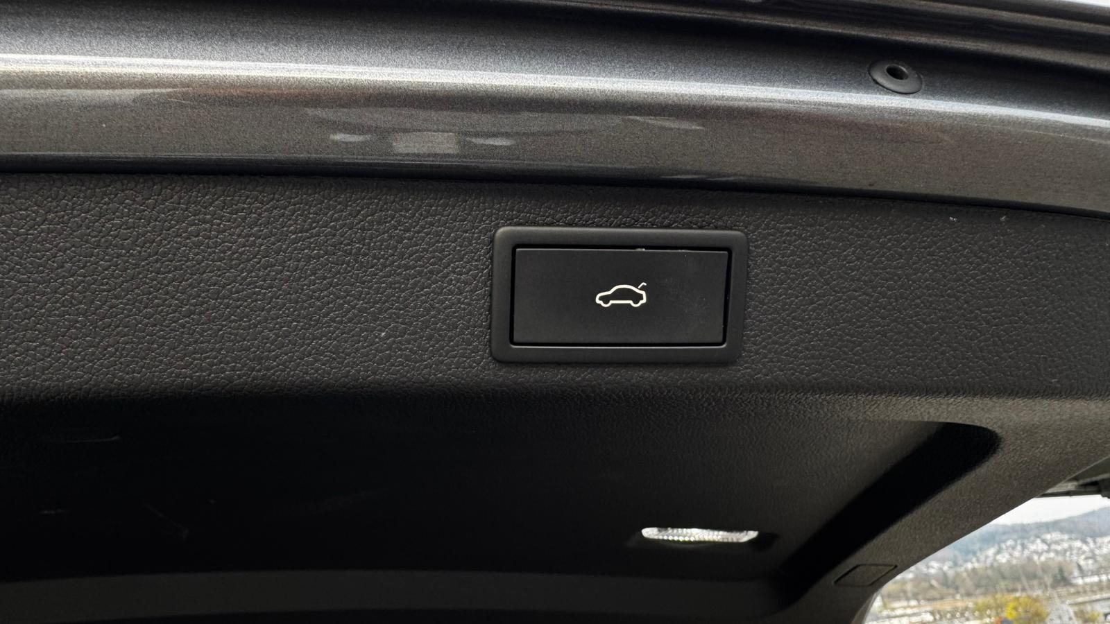 SKODA SUPERB-image-14