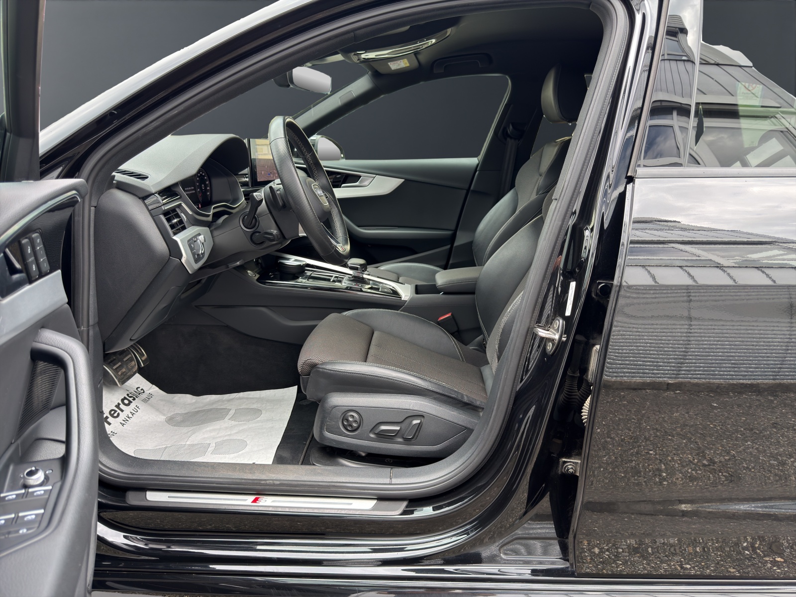 AUDI A4 Avant 45 TFSI S line S-tronic quattro-image-18