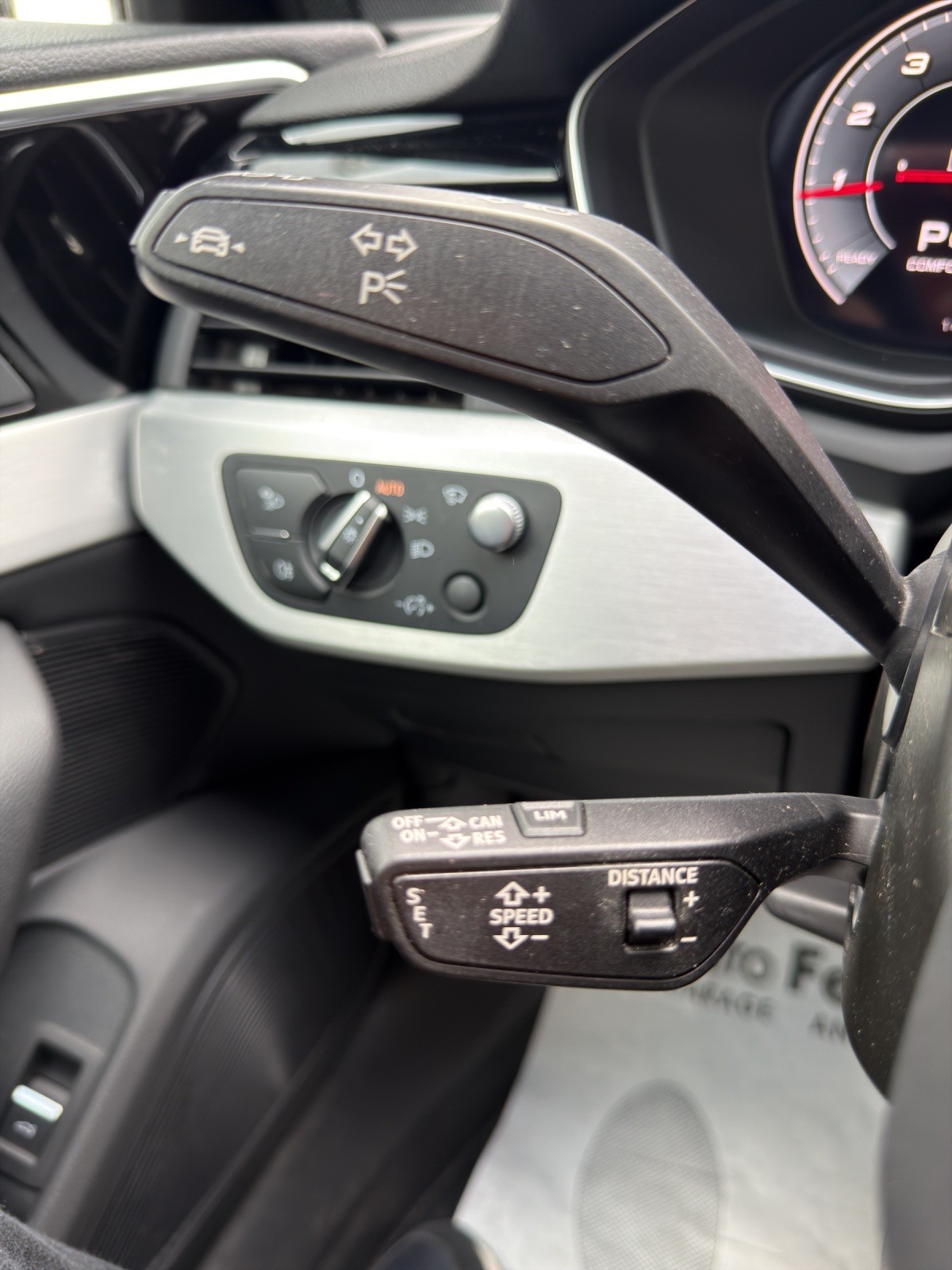 AUDI A4 Avant 45 TFSI S line S-tronic quattro-image-25