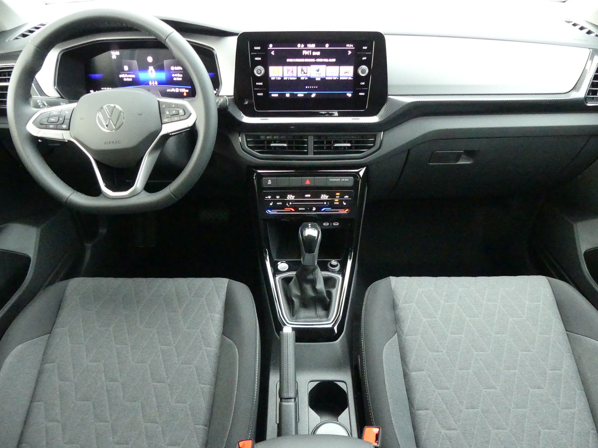VW T-Cross 1.0 TSI EVO Life DSG-image-10