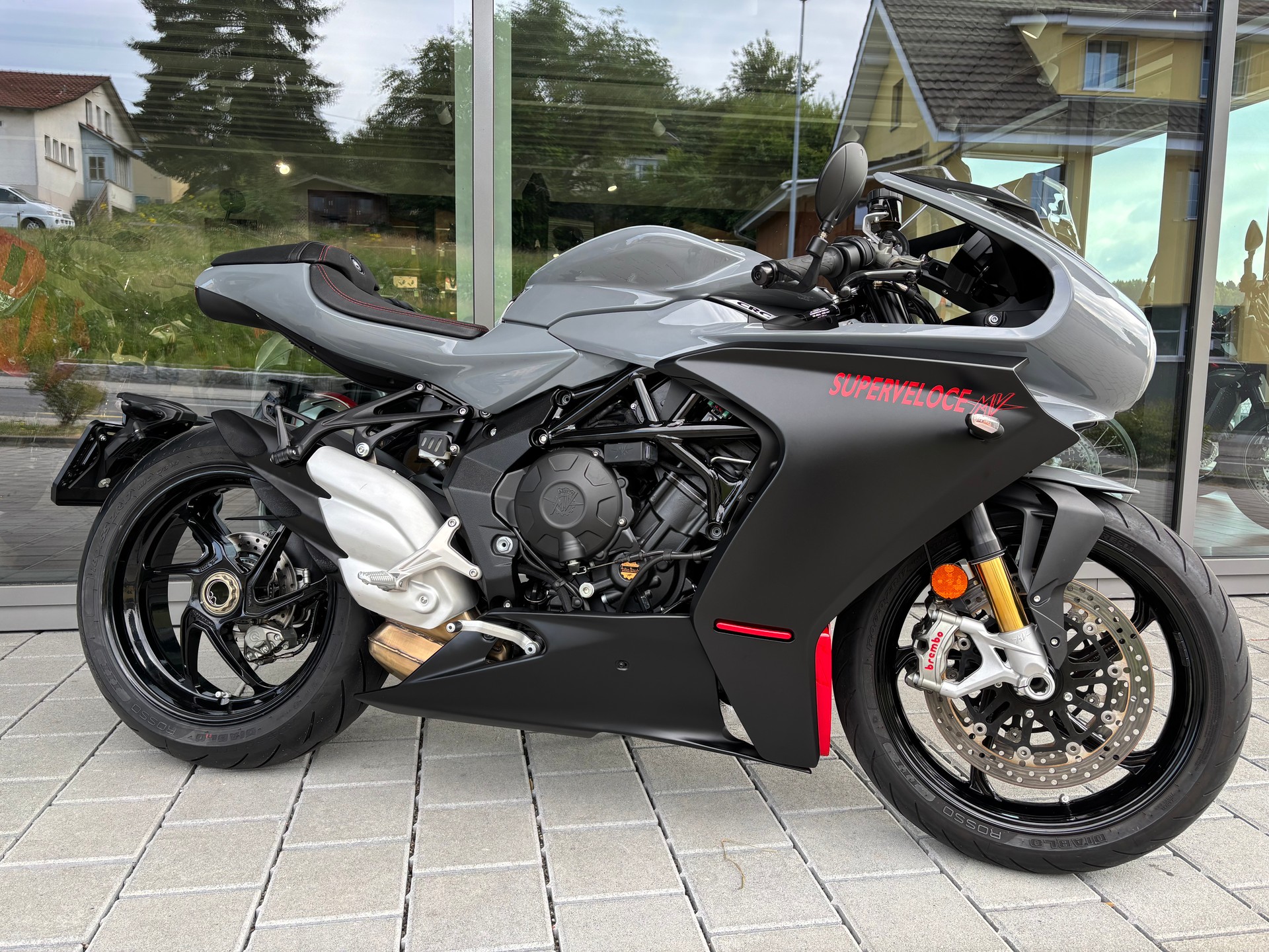 MV AGUSTA Superveloce 800