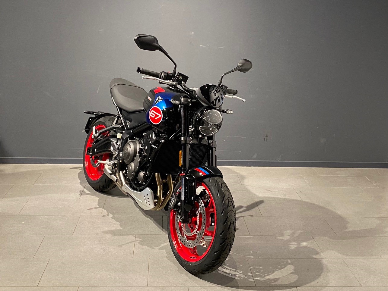 TRIUMPH Trident 660-image-1