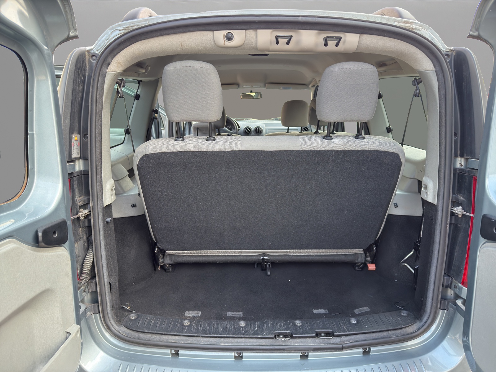DACIA Logan 1.6 Ambiance-image-18