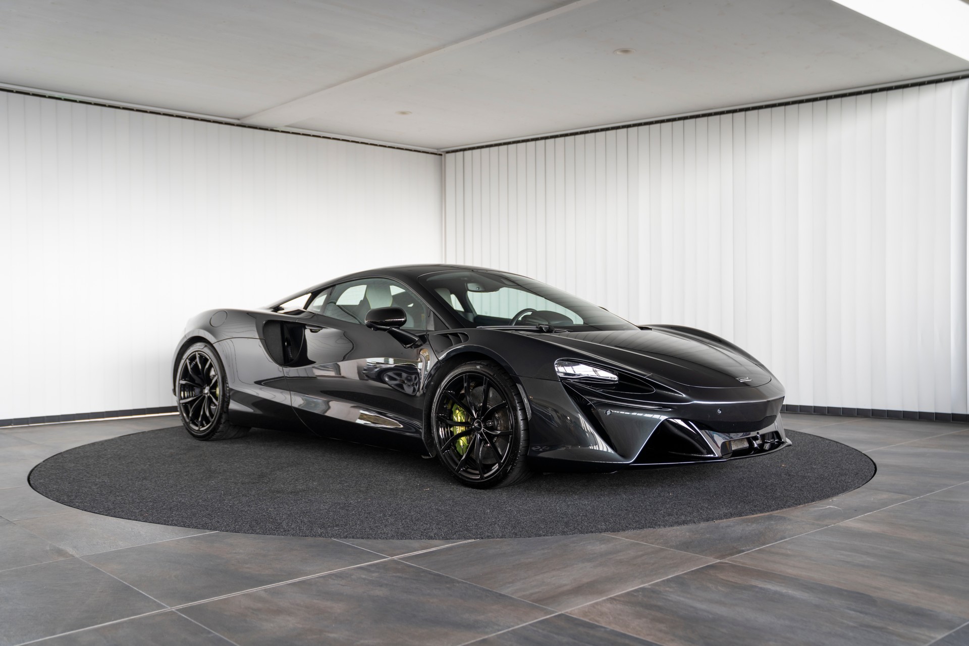 McLAREN ARTURA 3.0 V6-showroom-element-2