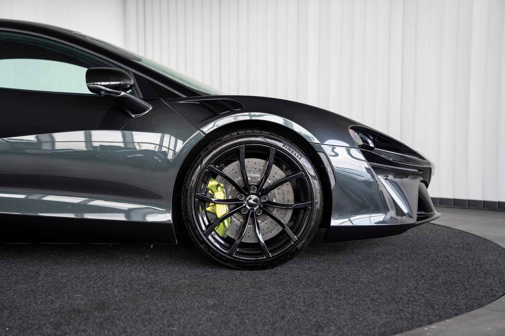 McLAREN ARTURA 3.0 V6-image-6