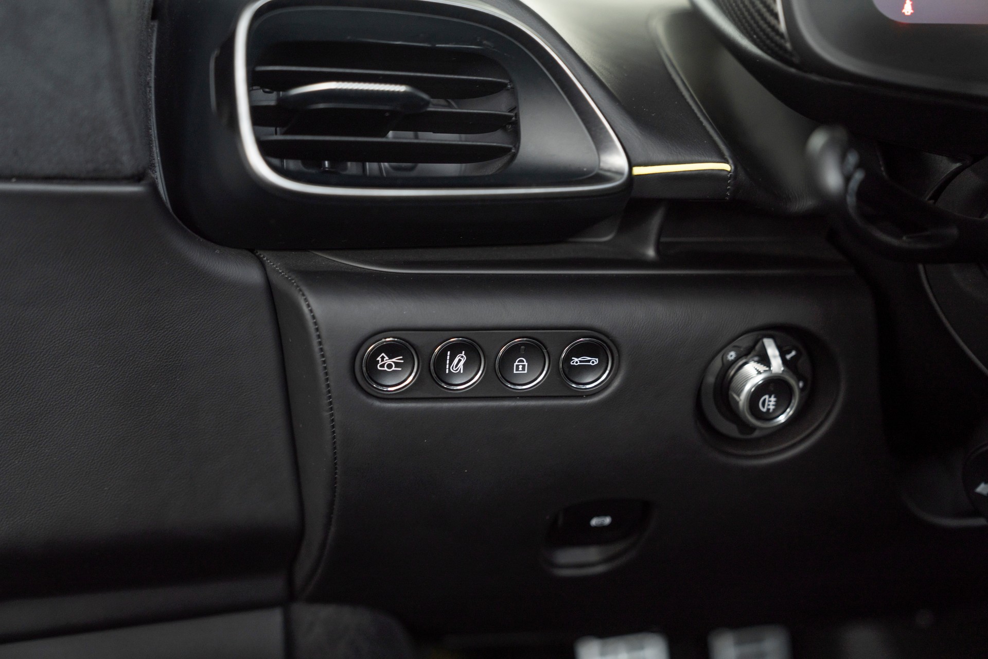 McLAREN ARTURA 3.0 V6-image-11