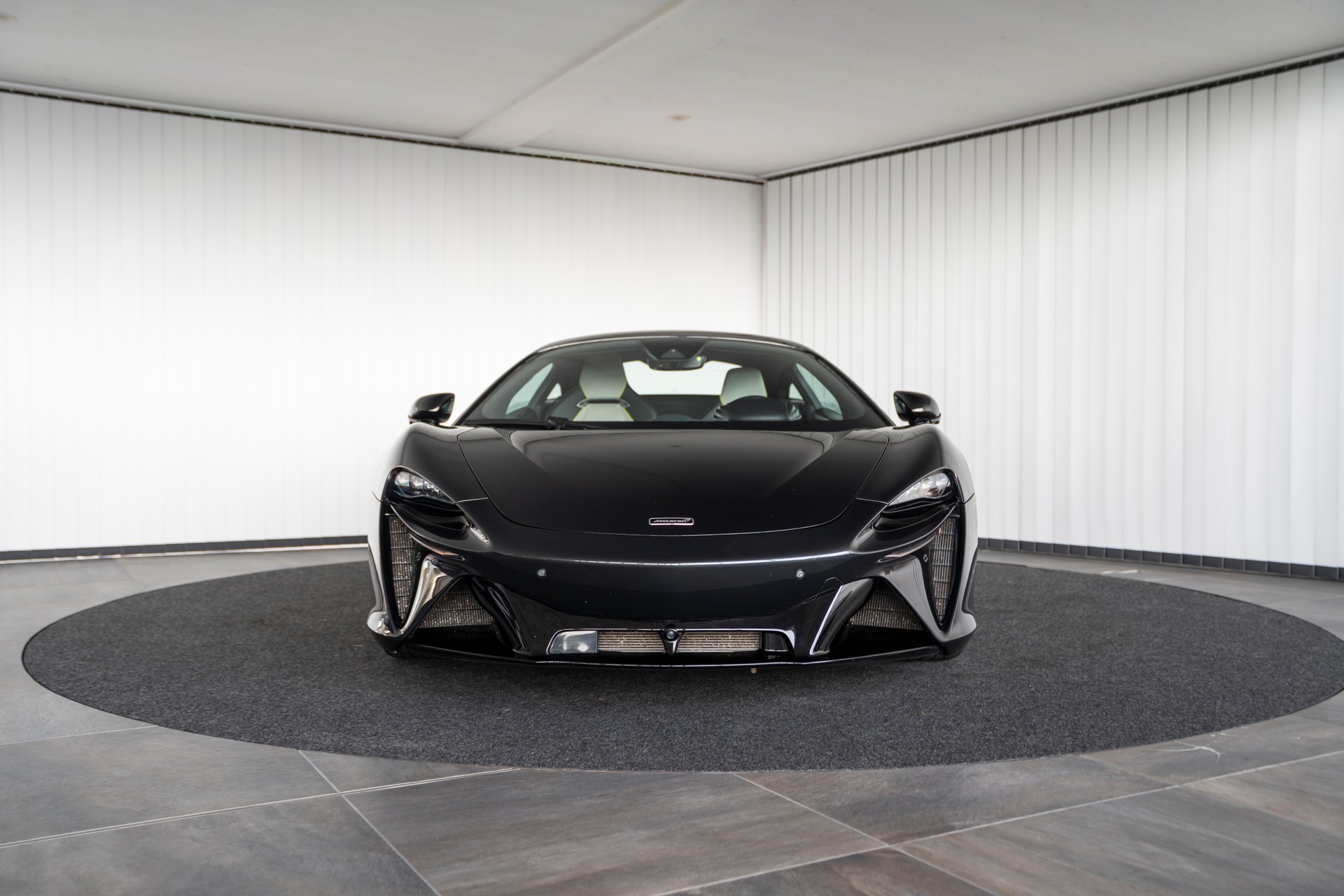 McLAREN ARTURA 3.0 V6-showroom-element-1