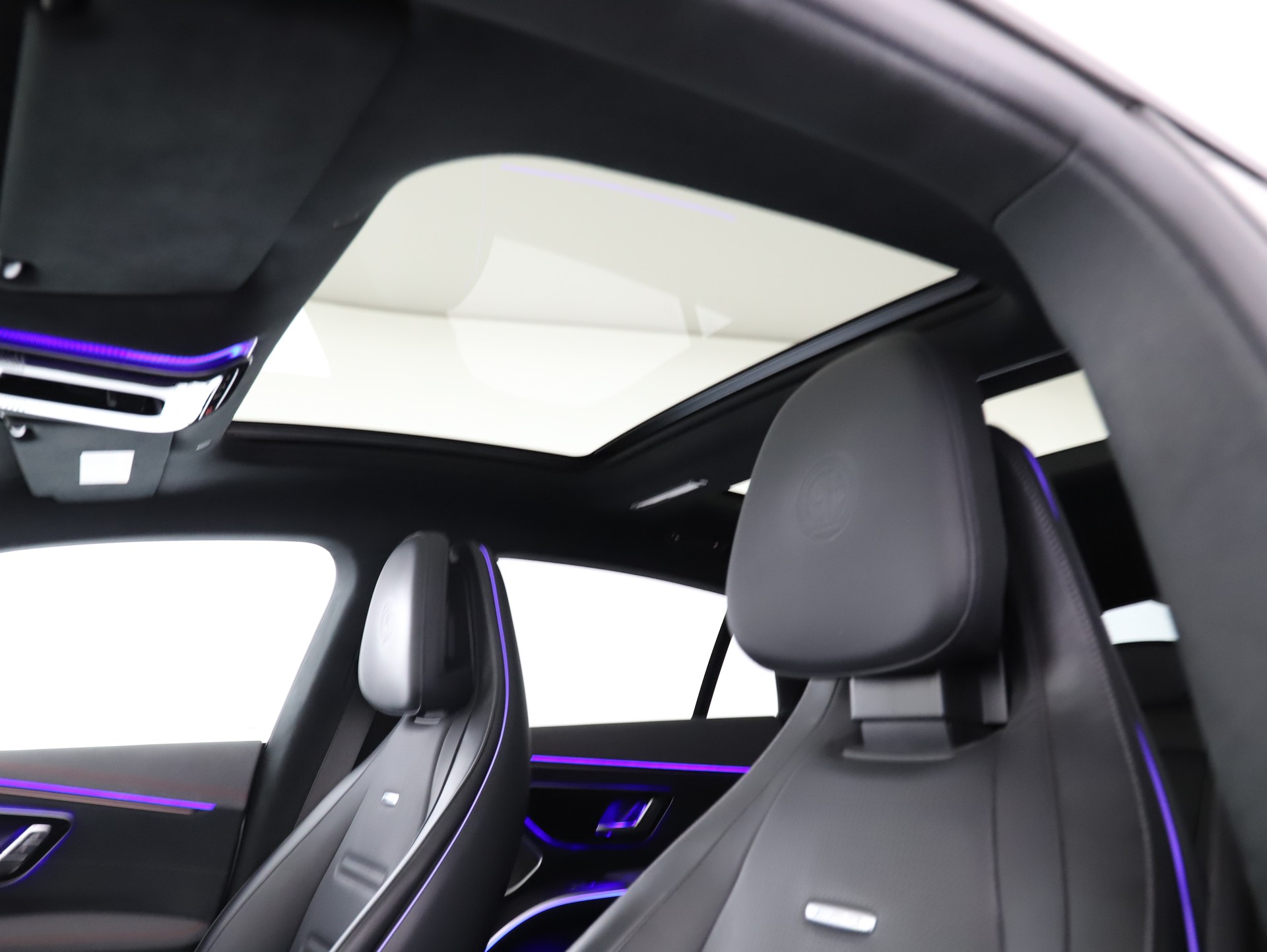 MERCEDES-BENZ EQS 53 4Matic+-image-13