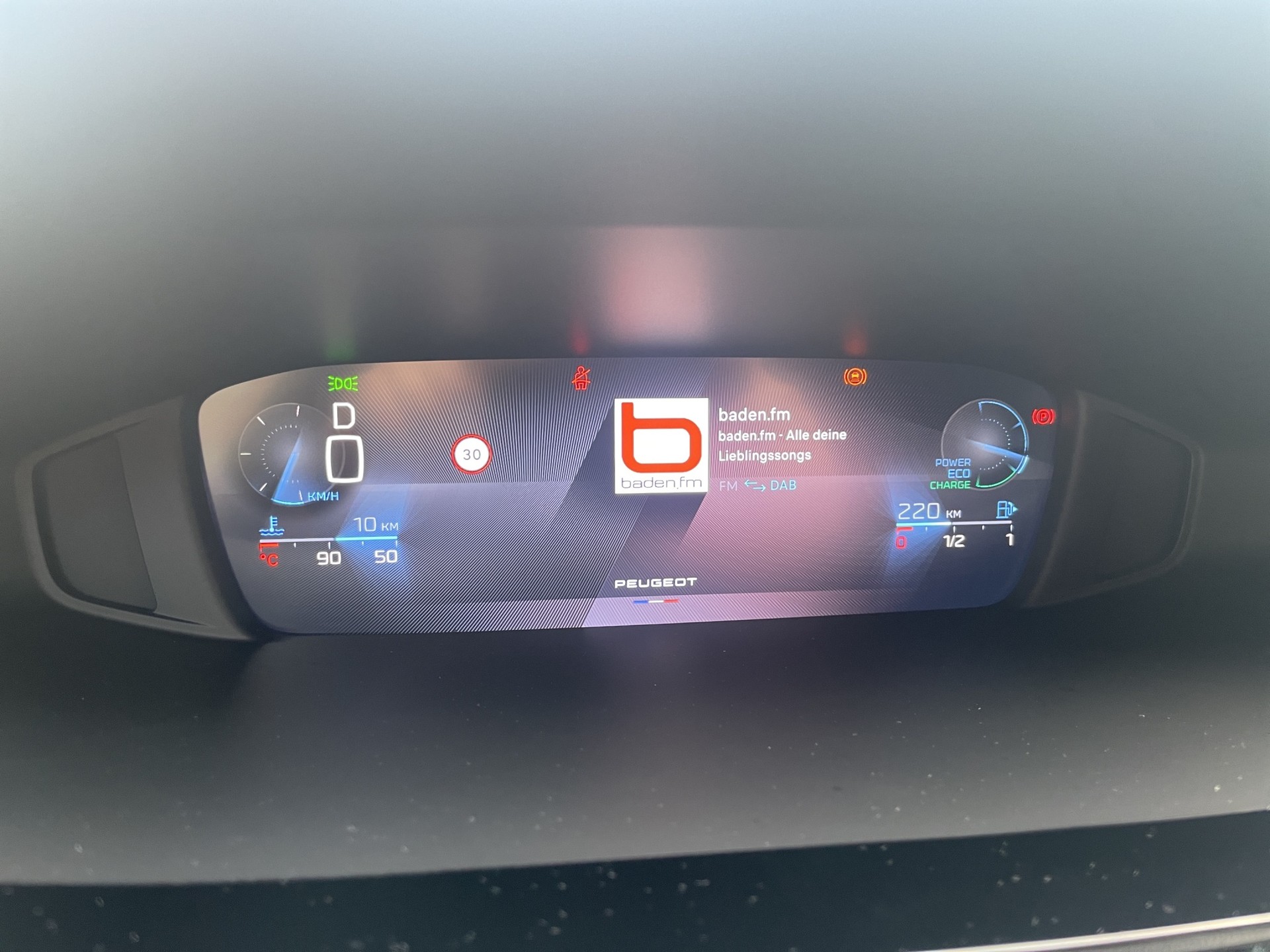 PEUGEOT 308 SW 1.2 Hybrid Allure-image-6