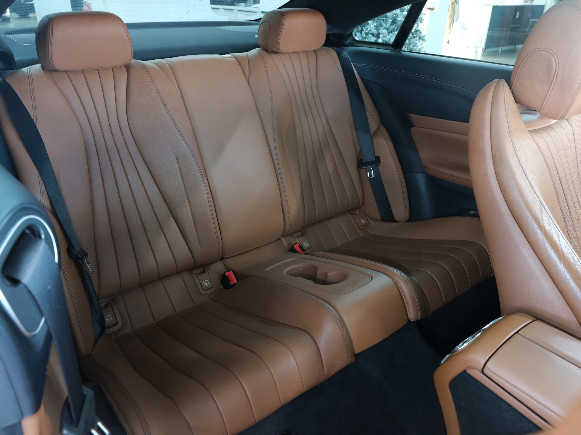 MERCEDES-BENZ E 400 Coupé AMG Line 4 Matic 9G-Tronic-image-16