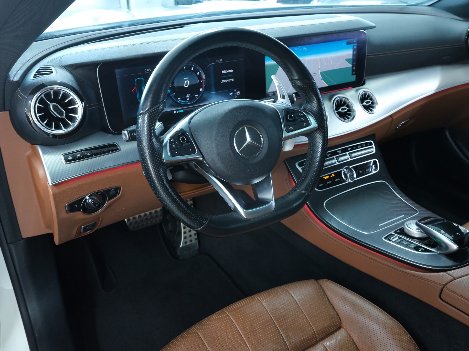 MERCEDES-BENZ E 400 Coupé AMG Line 4 Matic 9G-Tronic-image-9