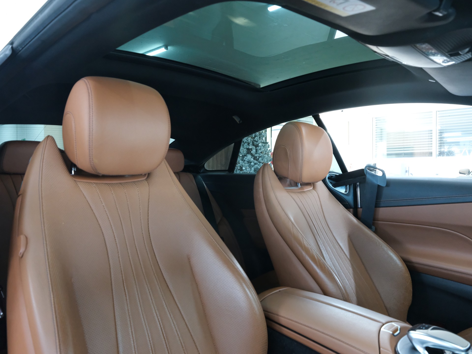 MERCEDES-BENZ E 400 Coupé AMG Line 4 Matic 9G-Tronic-image-17