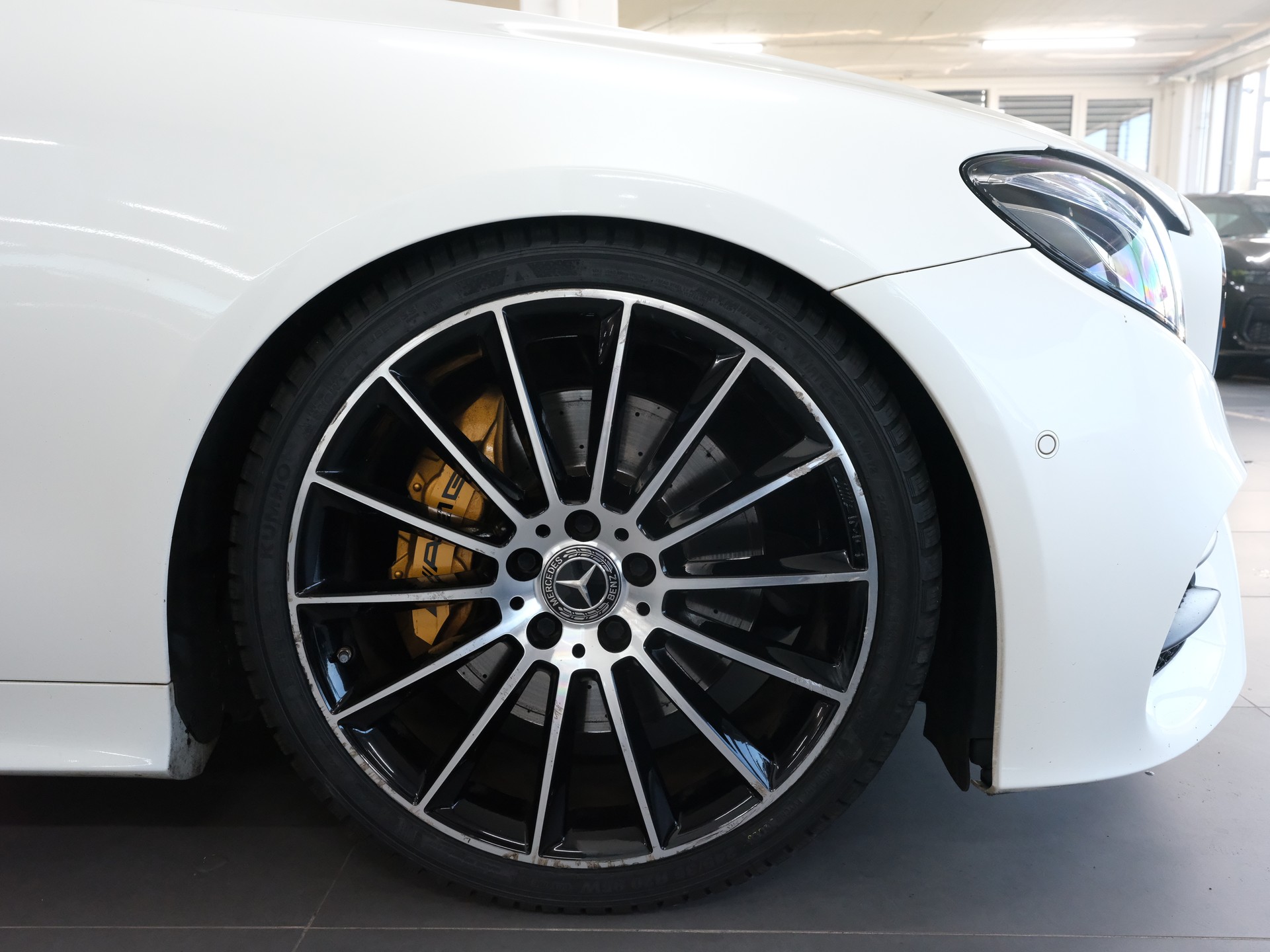 MERCEDES-BENZ E 400 Coupé AMG Line 4 Matic 9G-Tronic-image-18