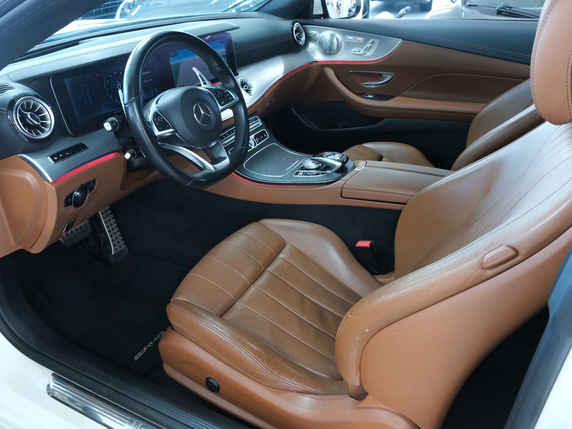 MERCEDES-BENZ E 400 Coupé AMG Line 4 Matic 9G-Tronic-image-10