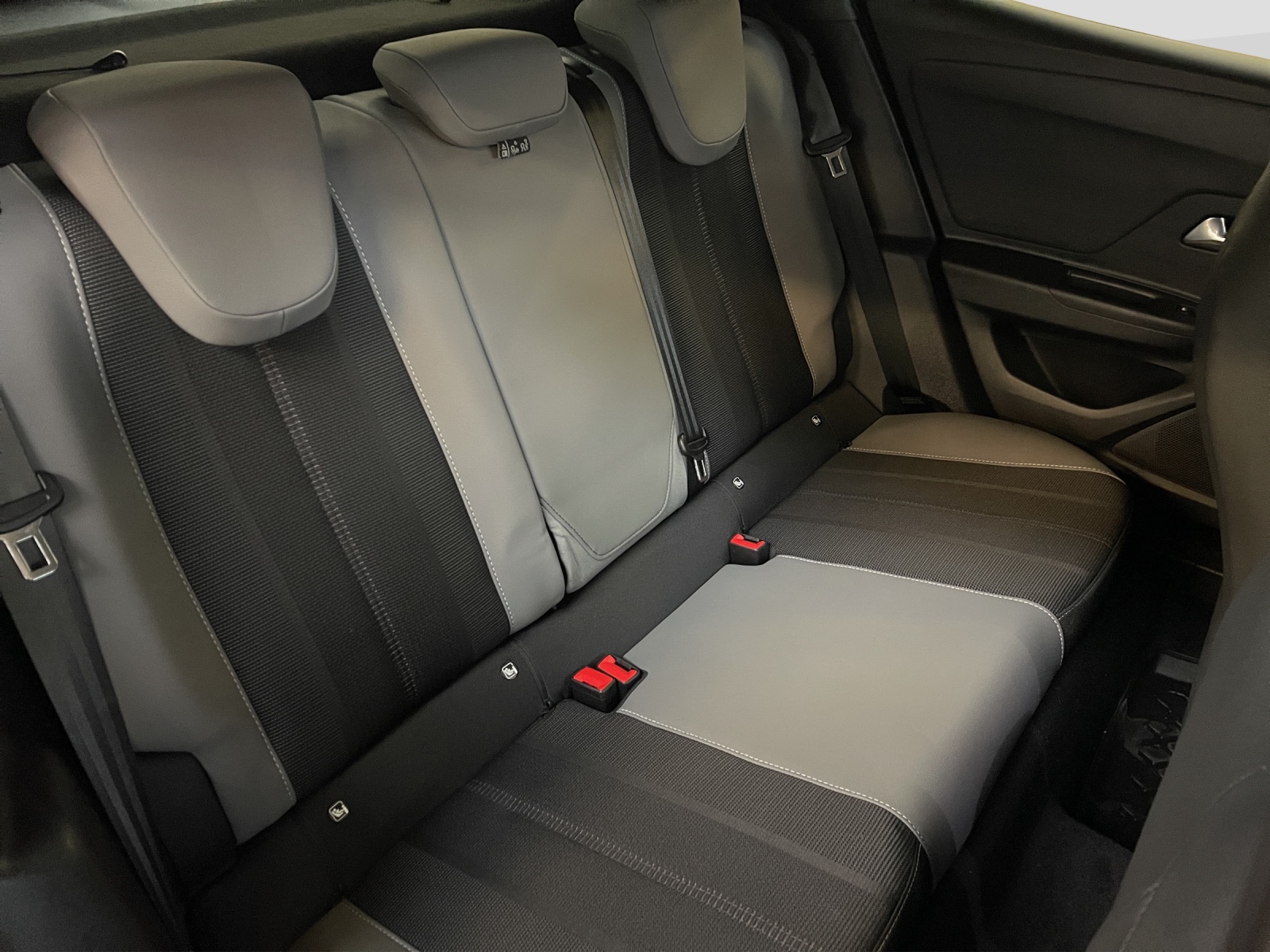 OPEL Mokka-e Elegance-image-9