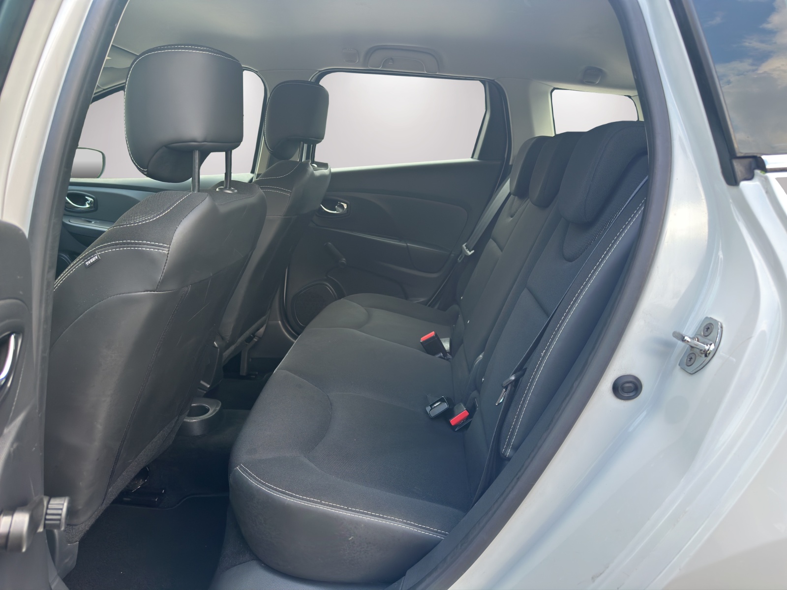 RENAULT Clio Grandtour 1.5 dCi Expression EDC-image-13