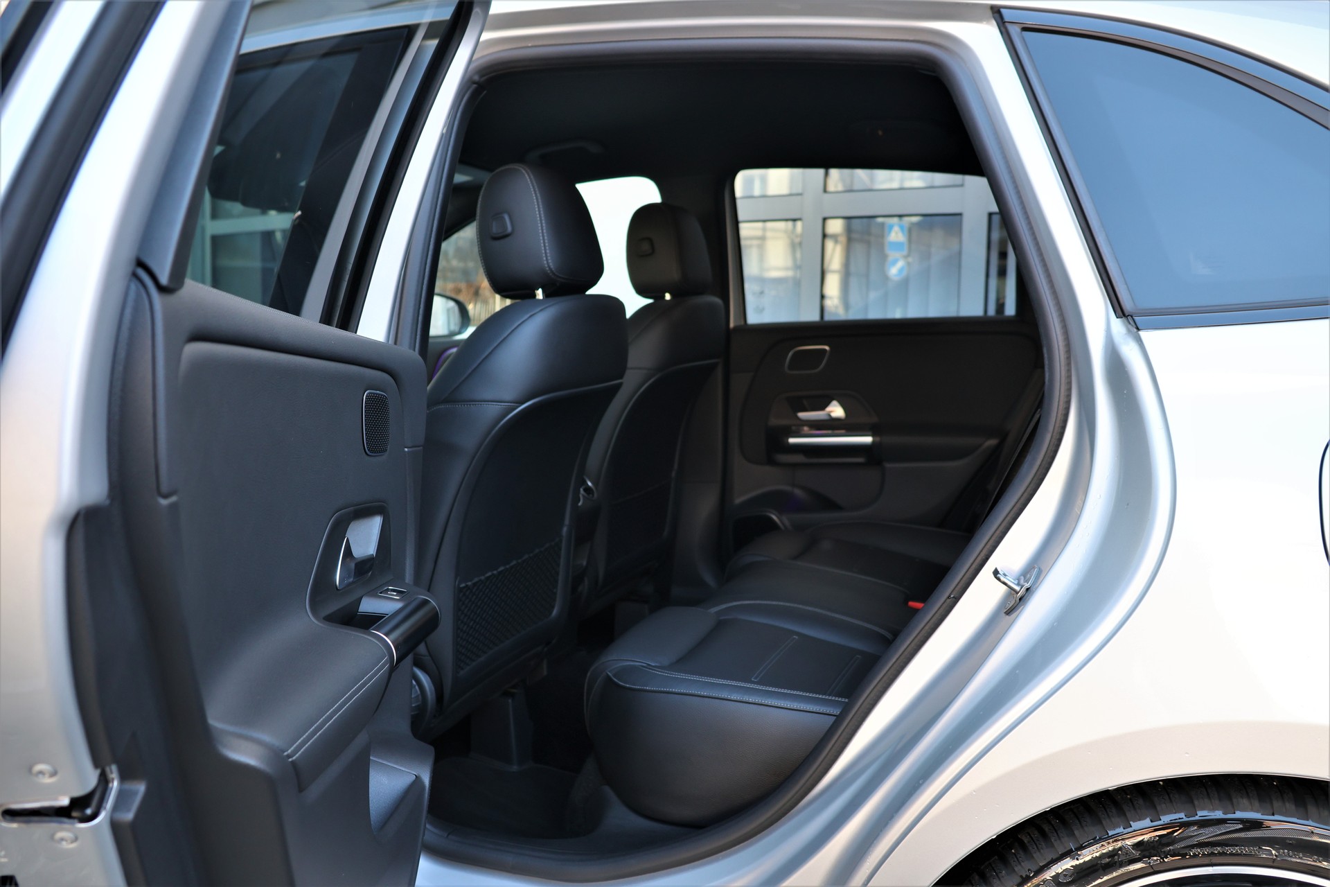 MERCEDES-BENZ B 220 d AMG Line 8G-DCT (CH)-image-11