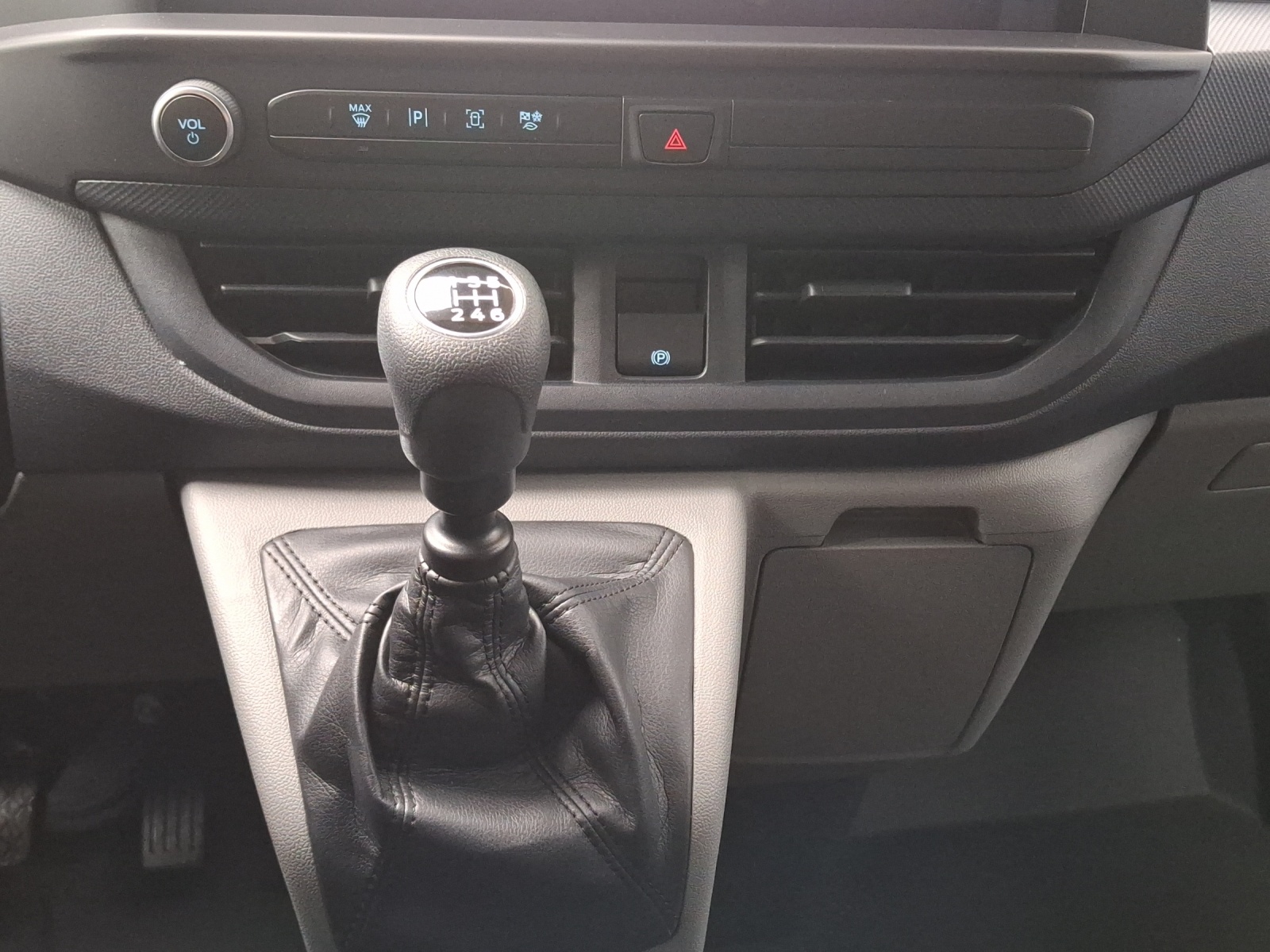 FORD Transit Custom Van 280 L1 2.0 EcoBlue 136 PS Trend-image-8