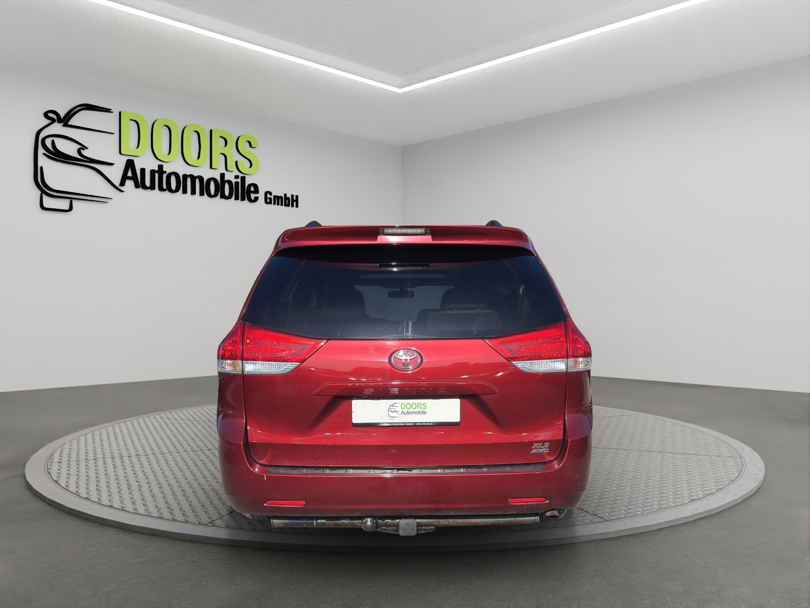 TOYOTA XLE Sienna AWD-image-4