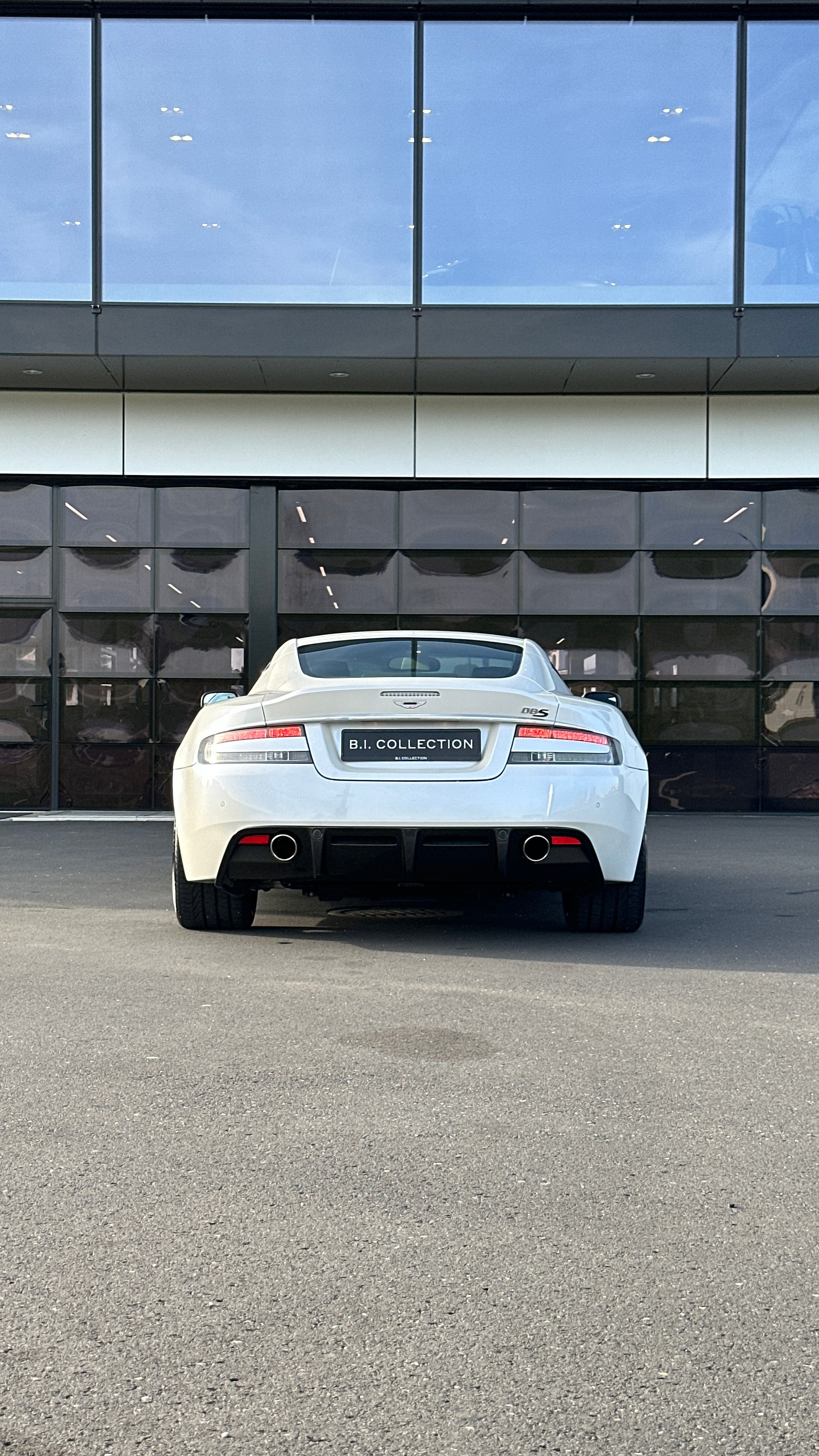 ASTON MARTIN DBS Coupé Touchtronic 2-image-6