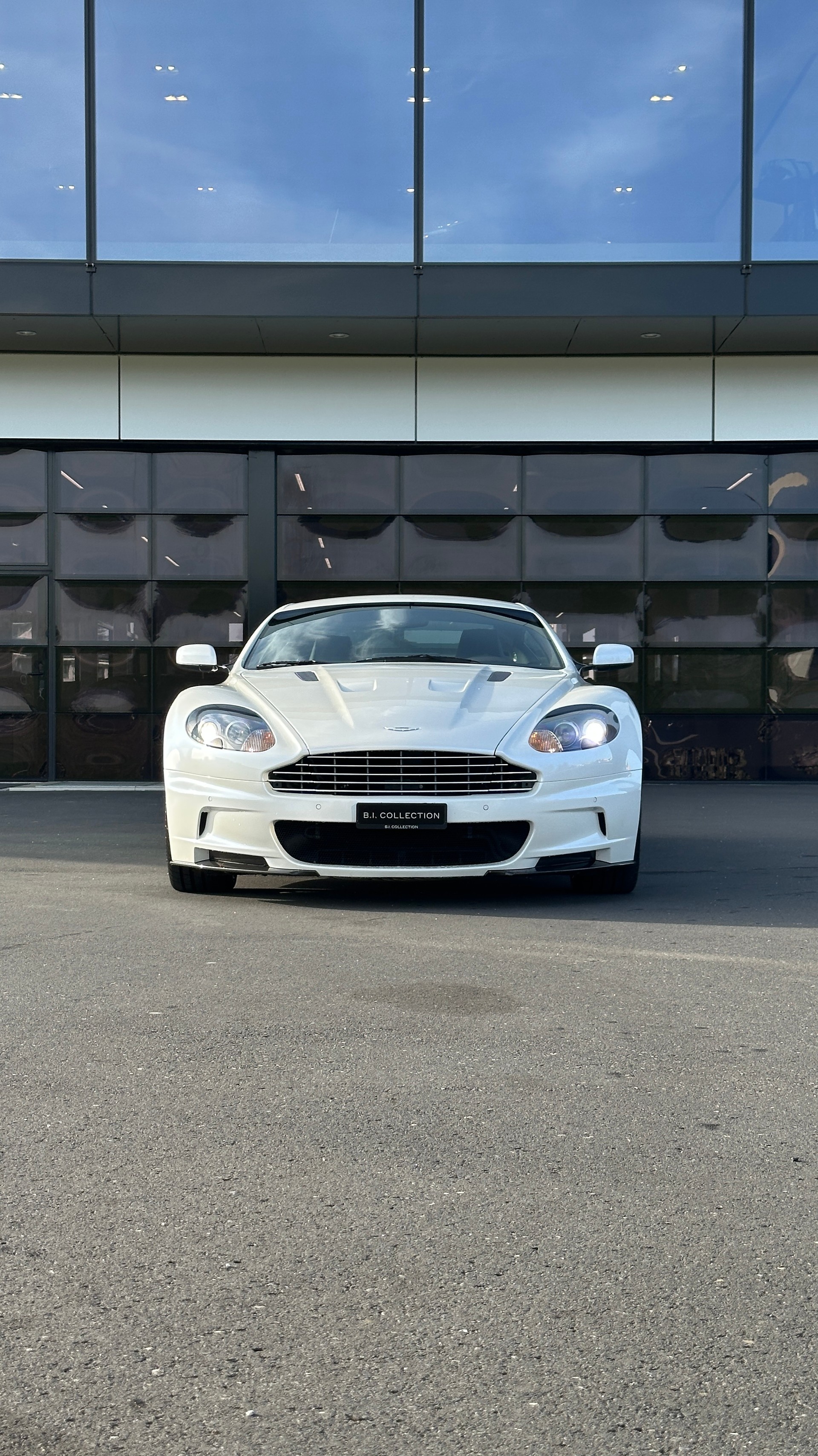 ASTON MARTIN DBS Coupé Touchtronic 2-image-5