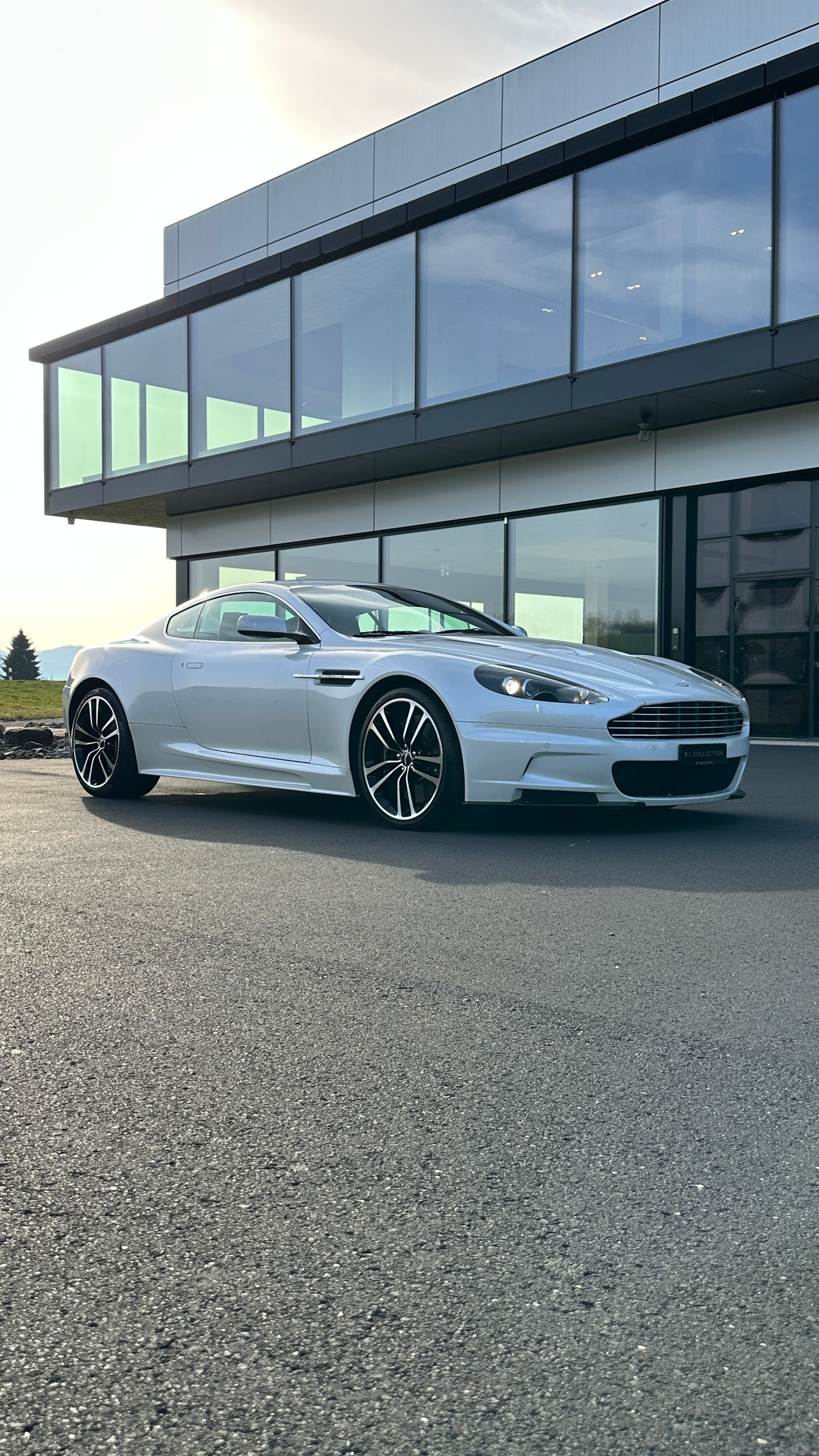 ASTON MARTIN DBS Coupé Touchtronic 2-image-9